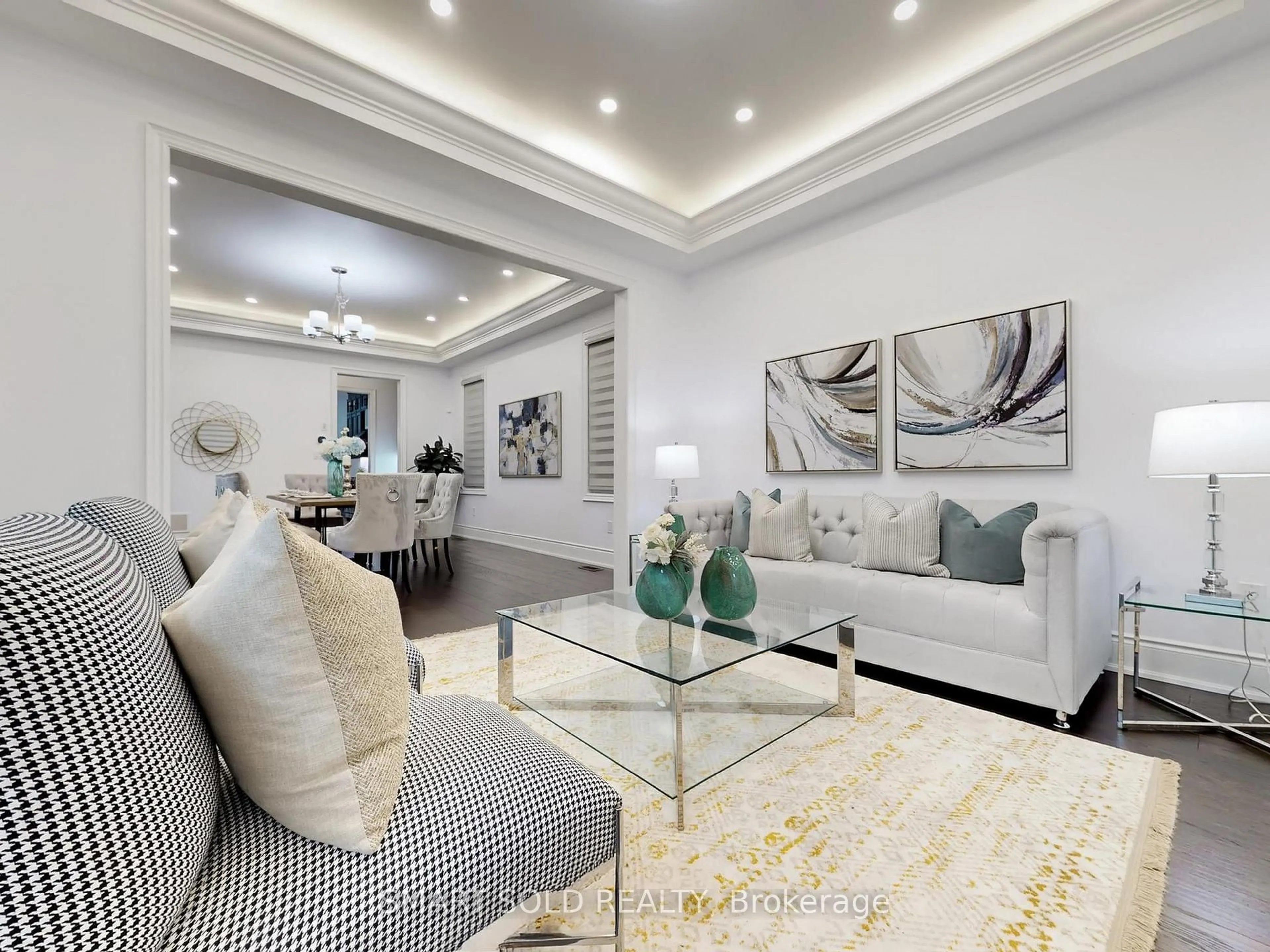 Living room with furniture, unknown for 209 Hillsview Dr, Richmond Hill Ontario L4C 4L8