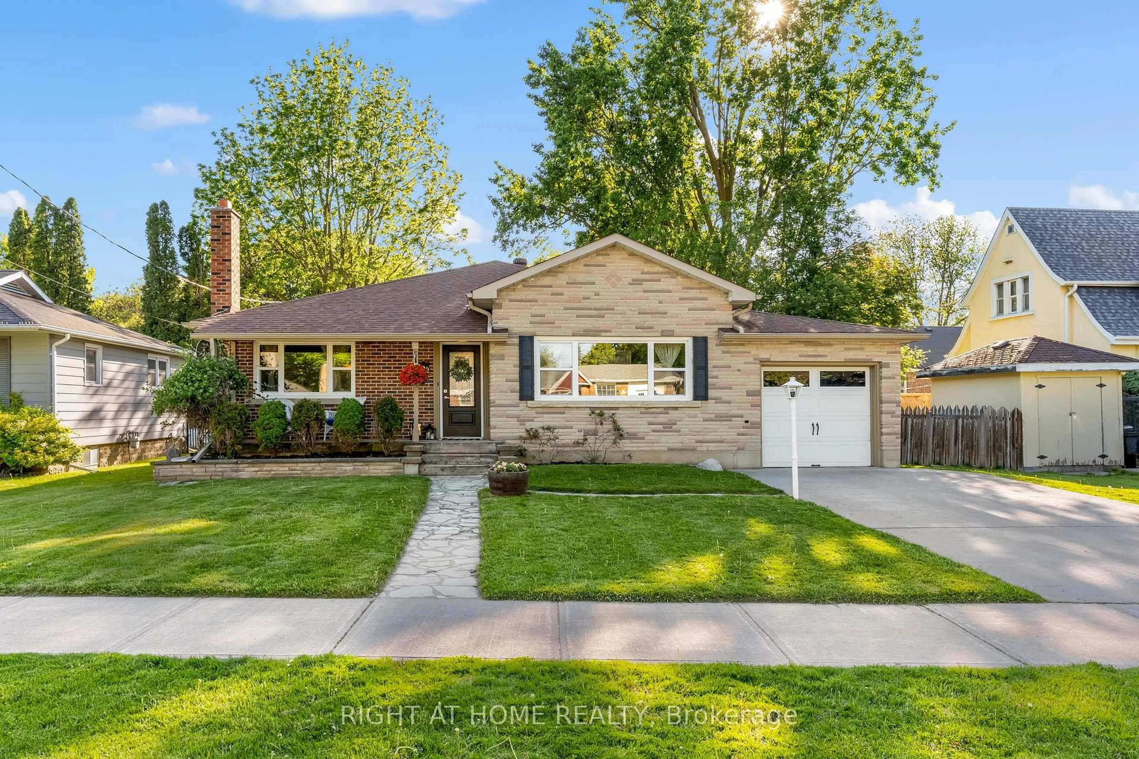 Home with brick exterior material, street for 102 Paris St, New Tecumseth Ontario L9R 1H2