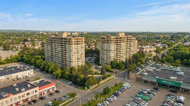 32 Clarissa Dr #426, Richmond Hill 2