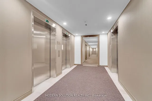 32 Clarissa Dr #426, Richmond Hill 5