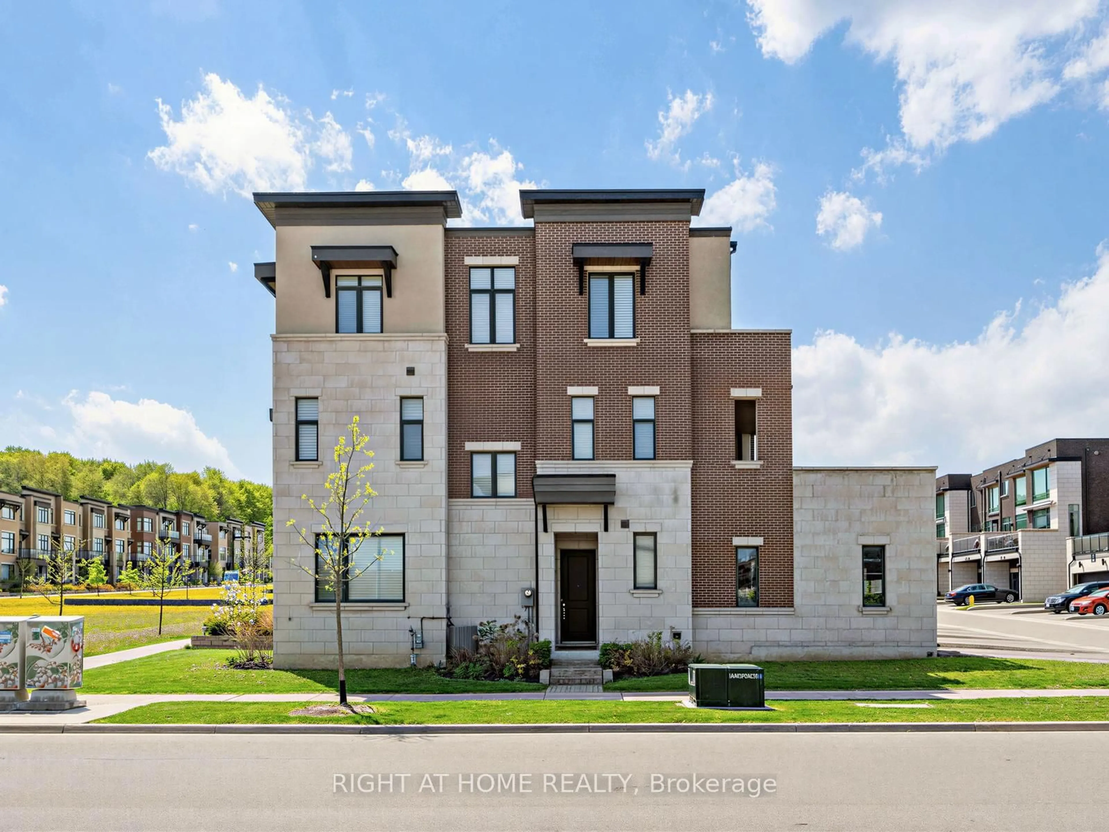 Home with brick exterior material, unknown for 88 Crimson Forest Dr, Vaughan Ontario L6A 4Z8