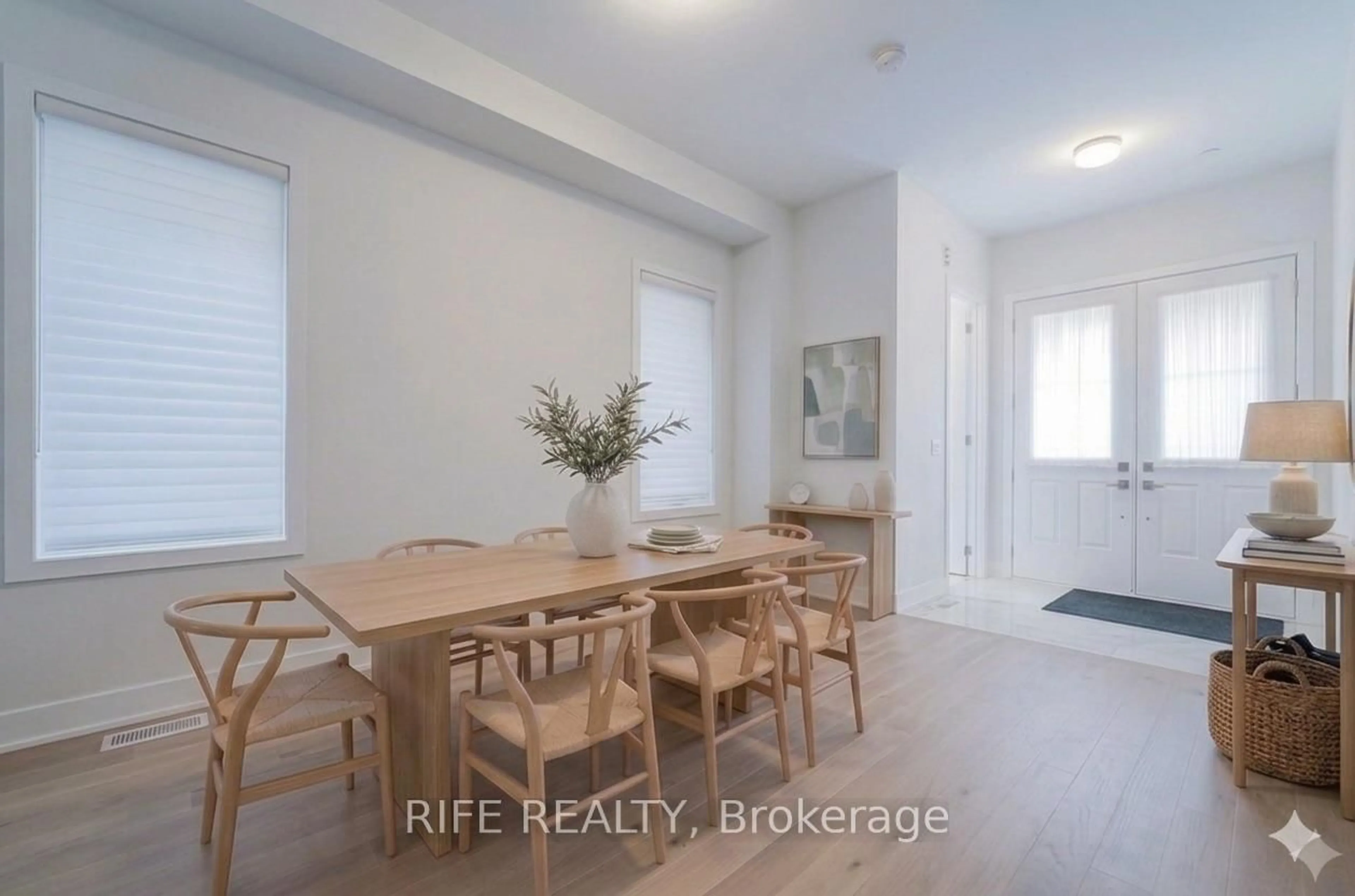 A pic of a room for 177 Sikura Circ, Aurora Ontario L4G 3Z1