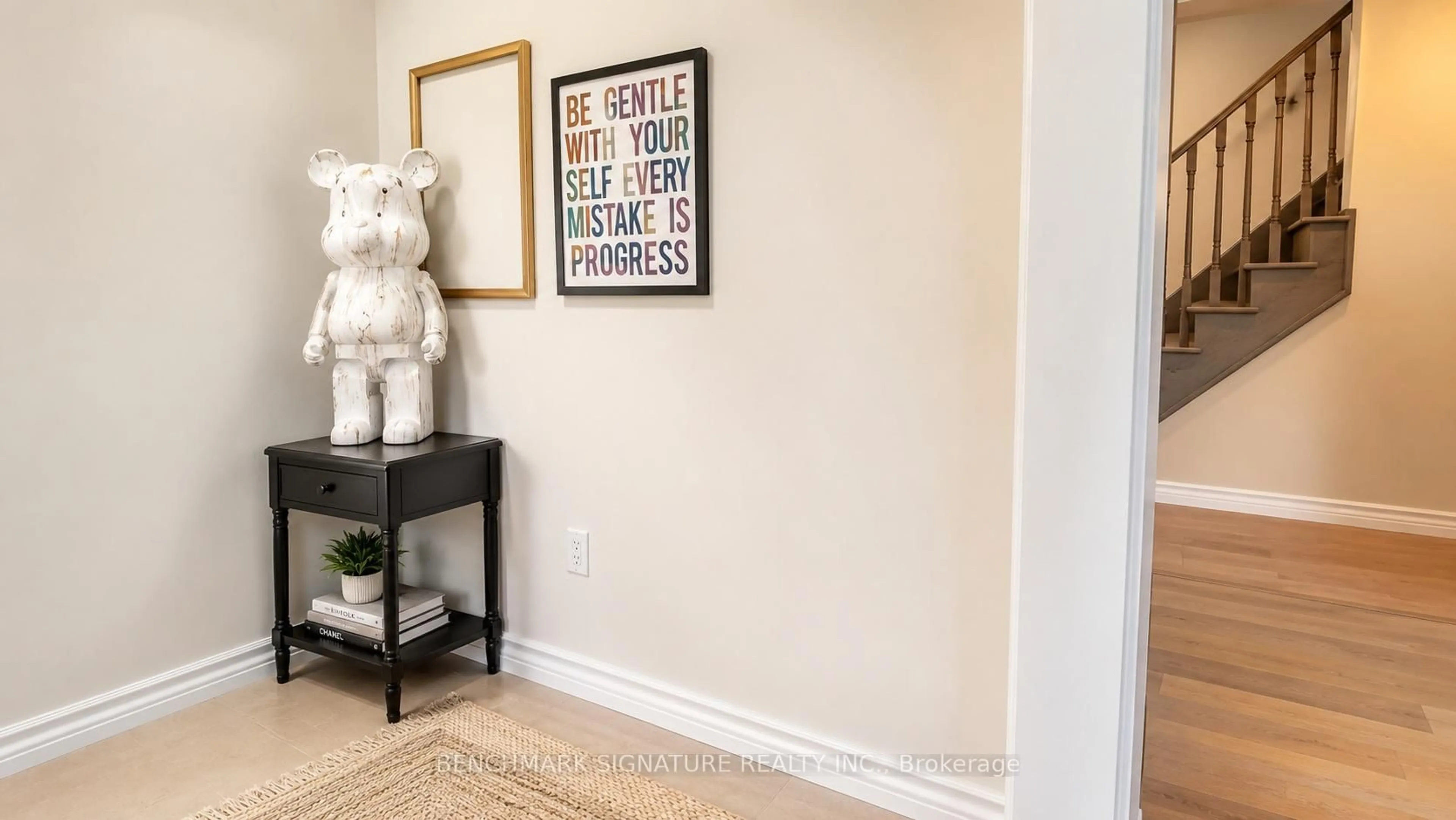 Indoor entryway for 29 George Peach Ave, Markham Ontario L6C 0Z2