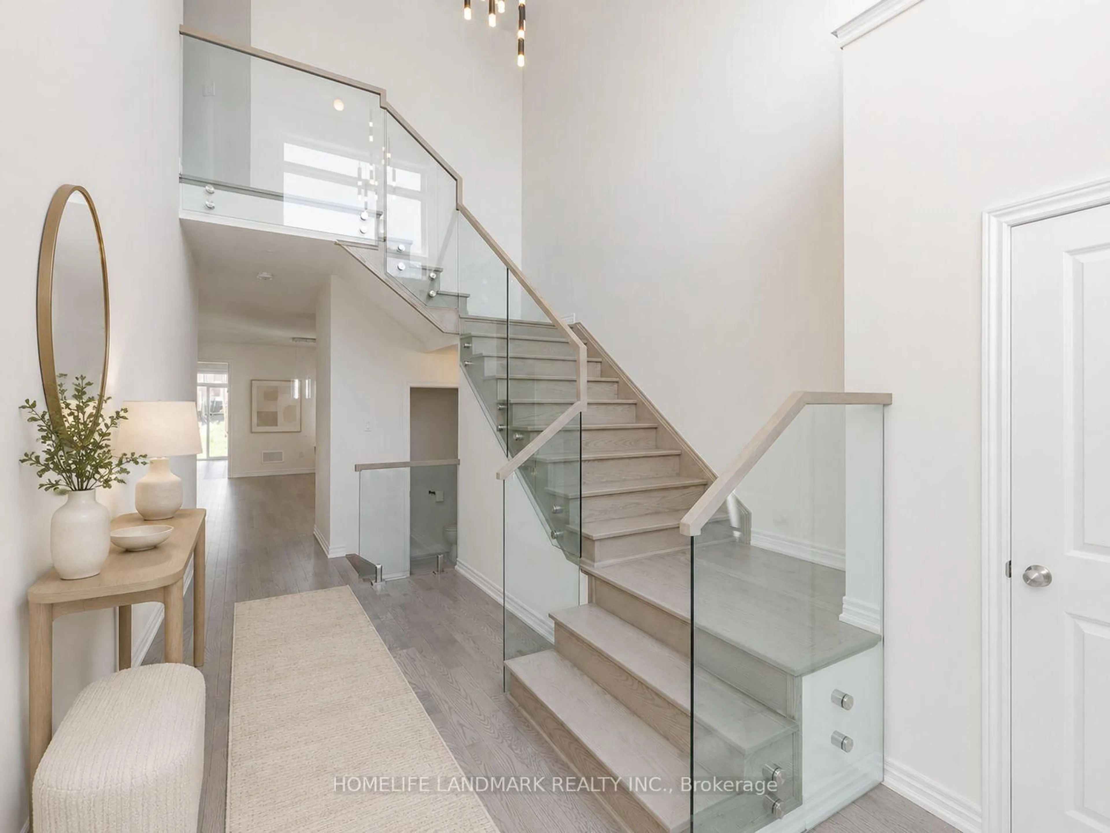Stairs for 110 Markview Rd, Whitchurch-Stouffville Ontario L4A 4W3