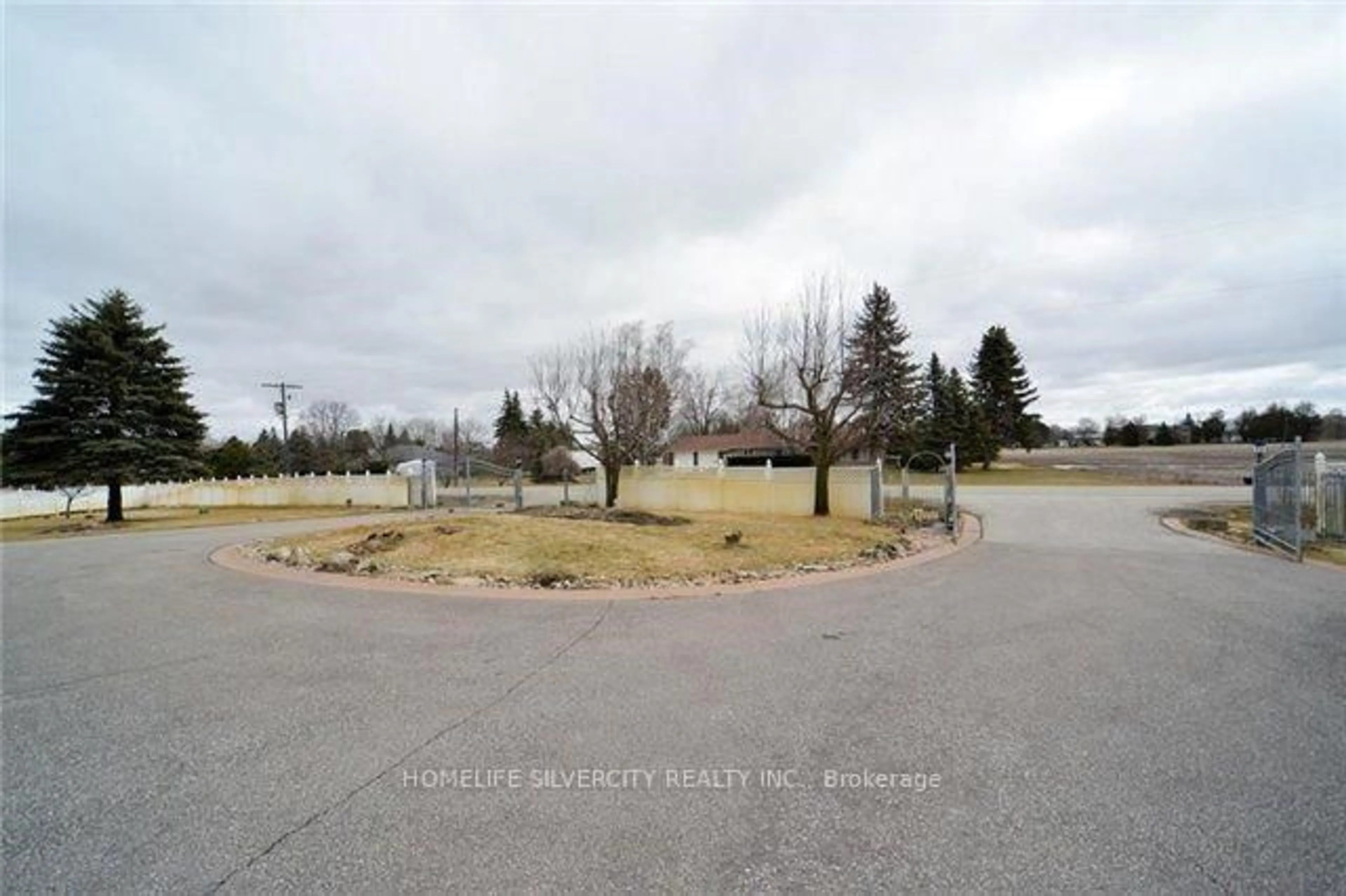 A pic from outside/outdoor area/front of a property/back of a property/a pic from drone, street for 11140 Huntington Rd, Vaughan Ontario L0J 1C0