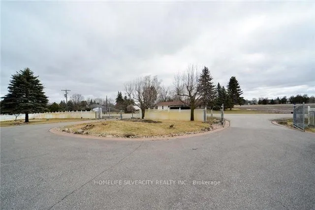 11140 Huntington Rd, Vaughan 2