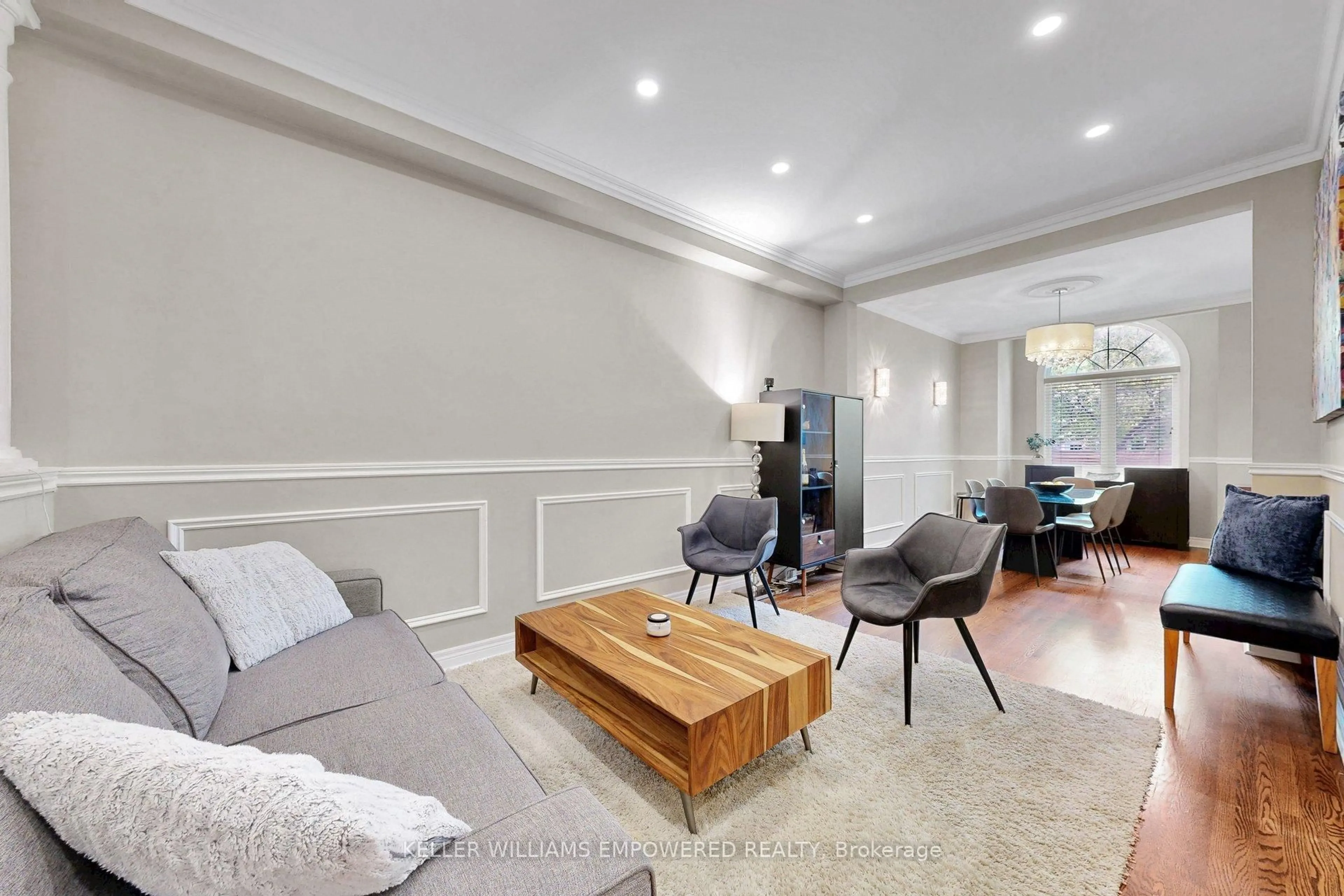Living room with furniture, unknown for 190 Harding Blvd #26, Richmond Hill Ontario L4C 0J9