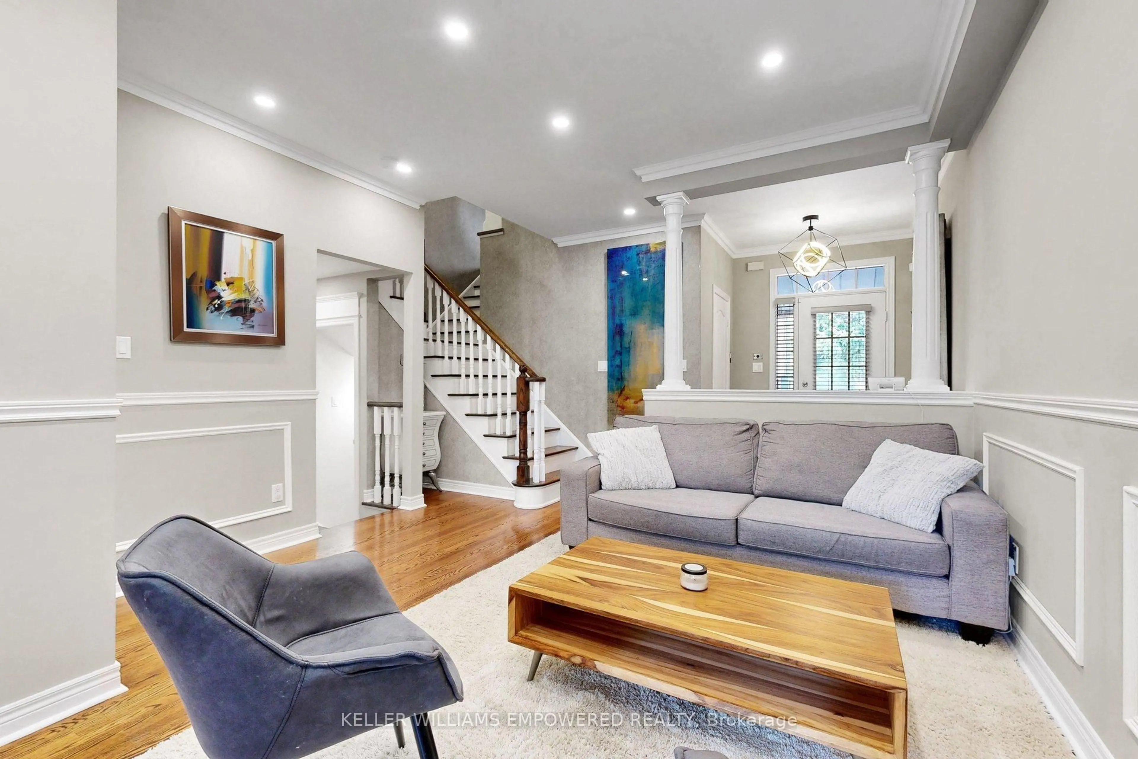 Living room with furniture, unknown for 190 Harding Blvd #26, Richmond Hill Ontario L4C 0J9