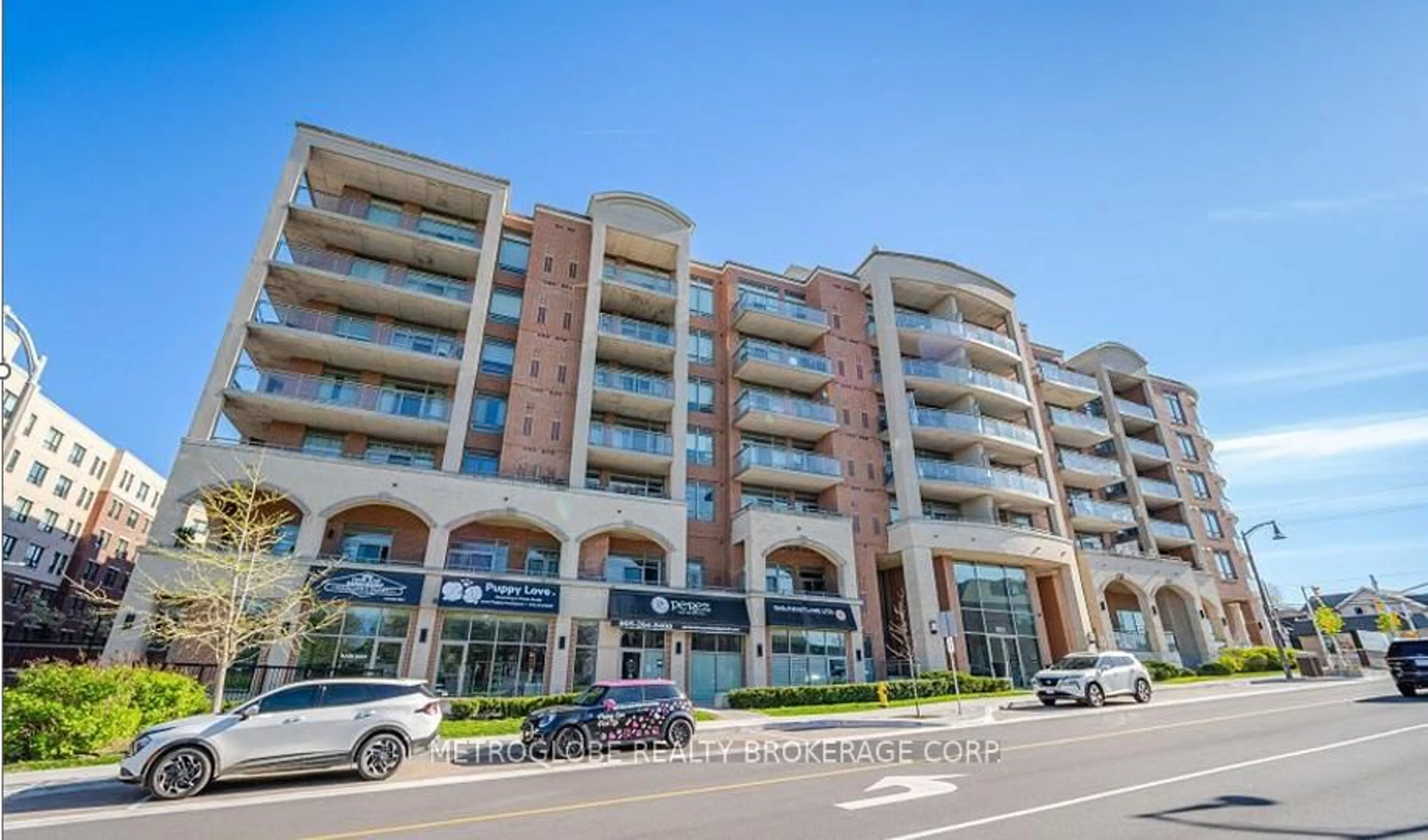 Indoor foyer for 281 Woodbridge Ave #434, Vaughan Ontario L4L 0C6