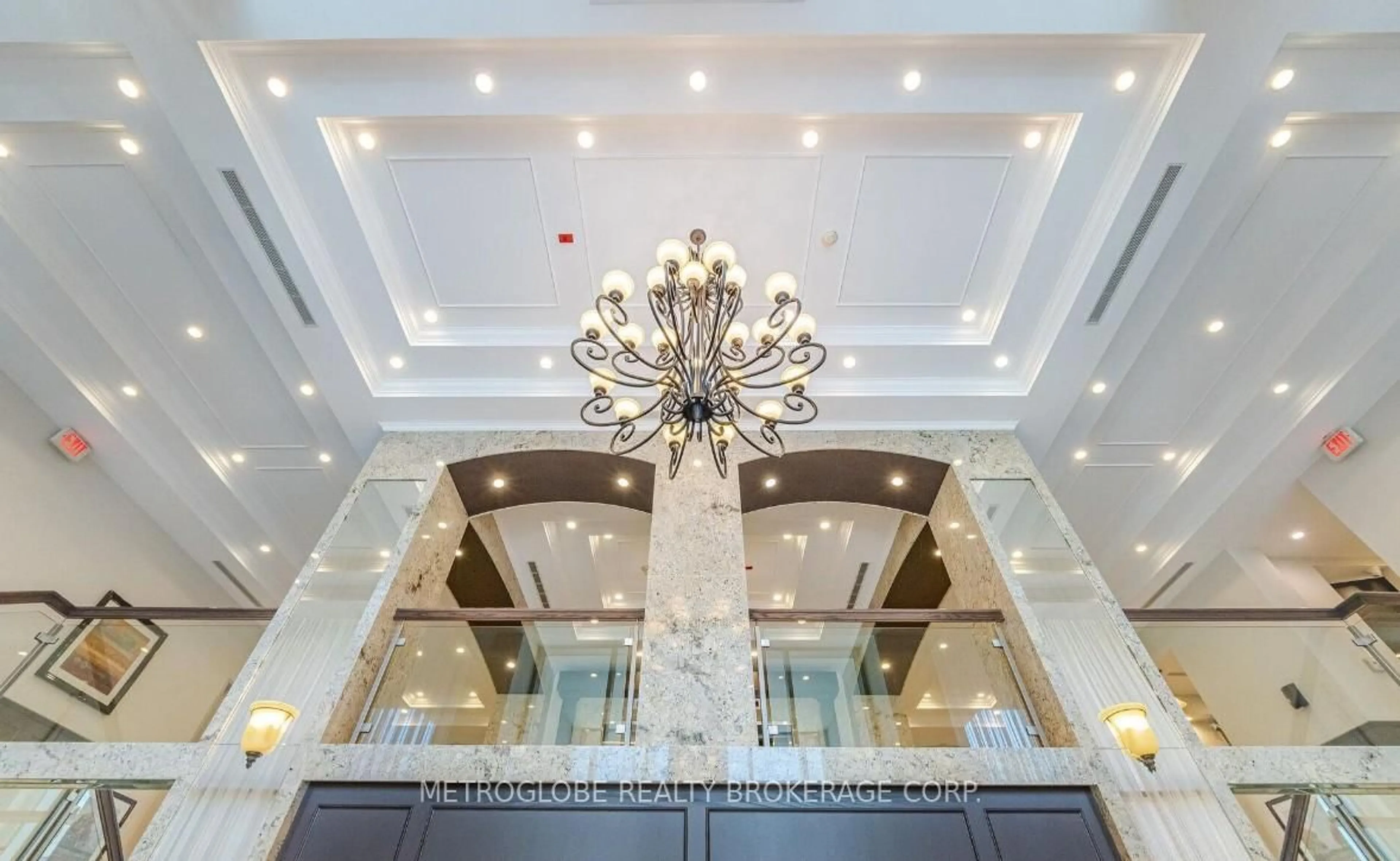 Indoor foyer for 281 Woodbridge Ave #434, Vaughan Ontario L4L 0C6