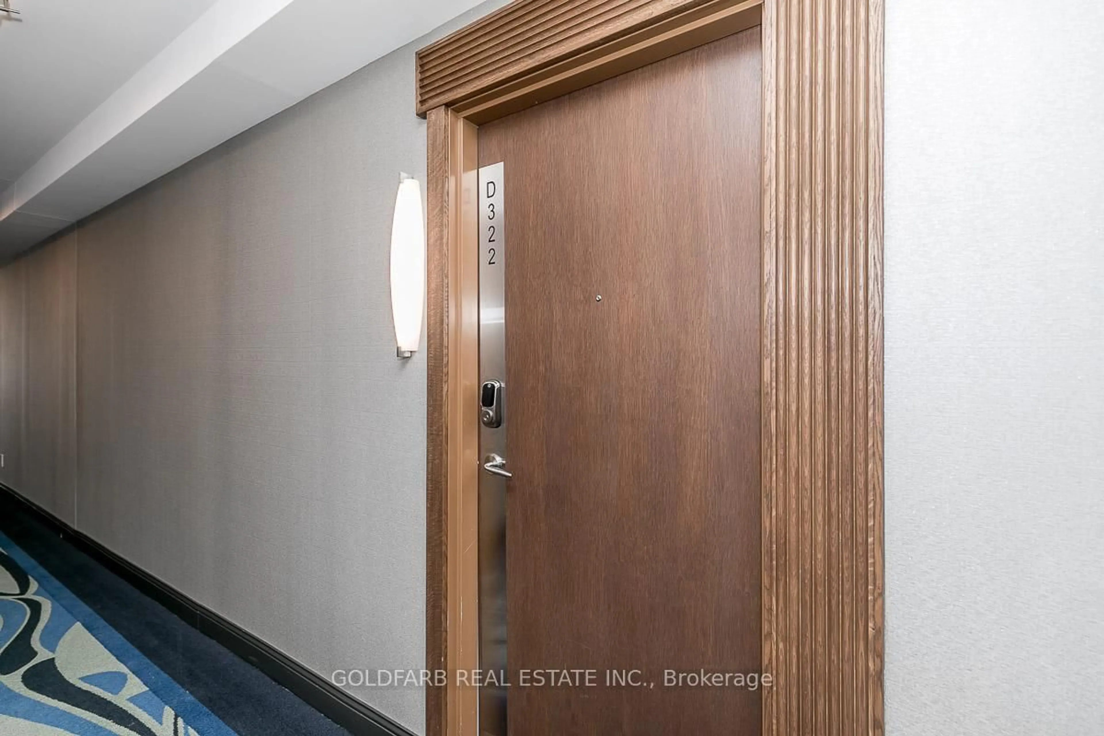 Indoor foyer for 333 Sea Ray Ave #D322, Innisfil Ontario L9S 0M3