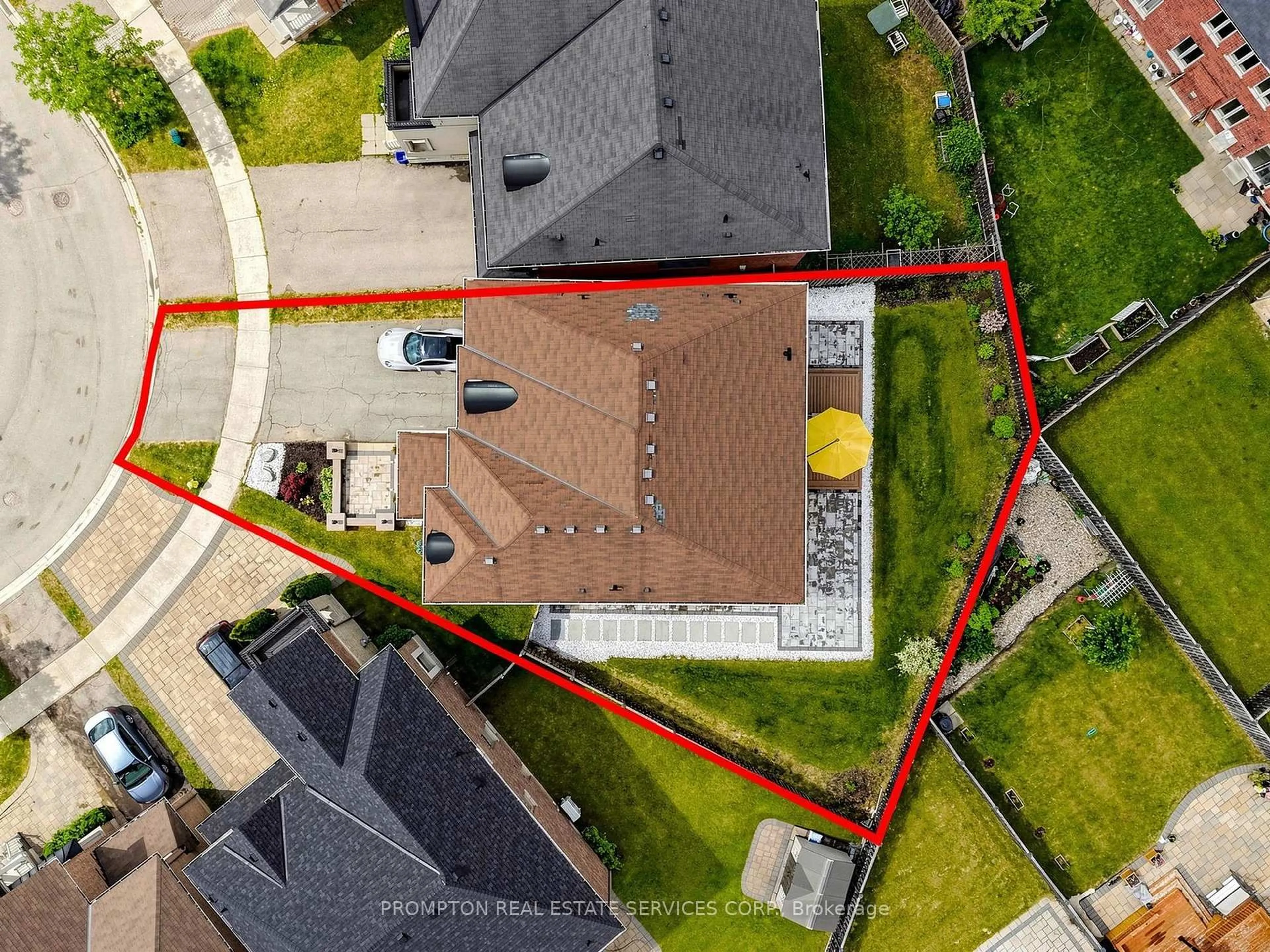 A pic from outside/outdoor area/front of a property/back of a property/a pic from drone, street for 29 Beebe Cres, Markham Ontario L6E 0L6