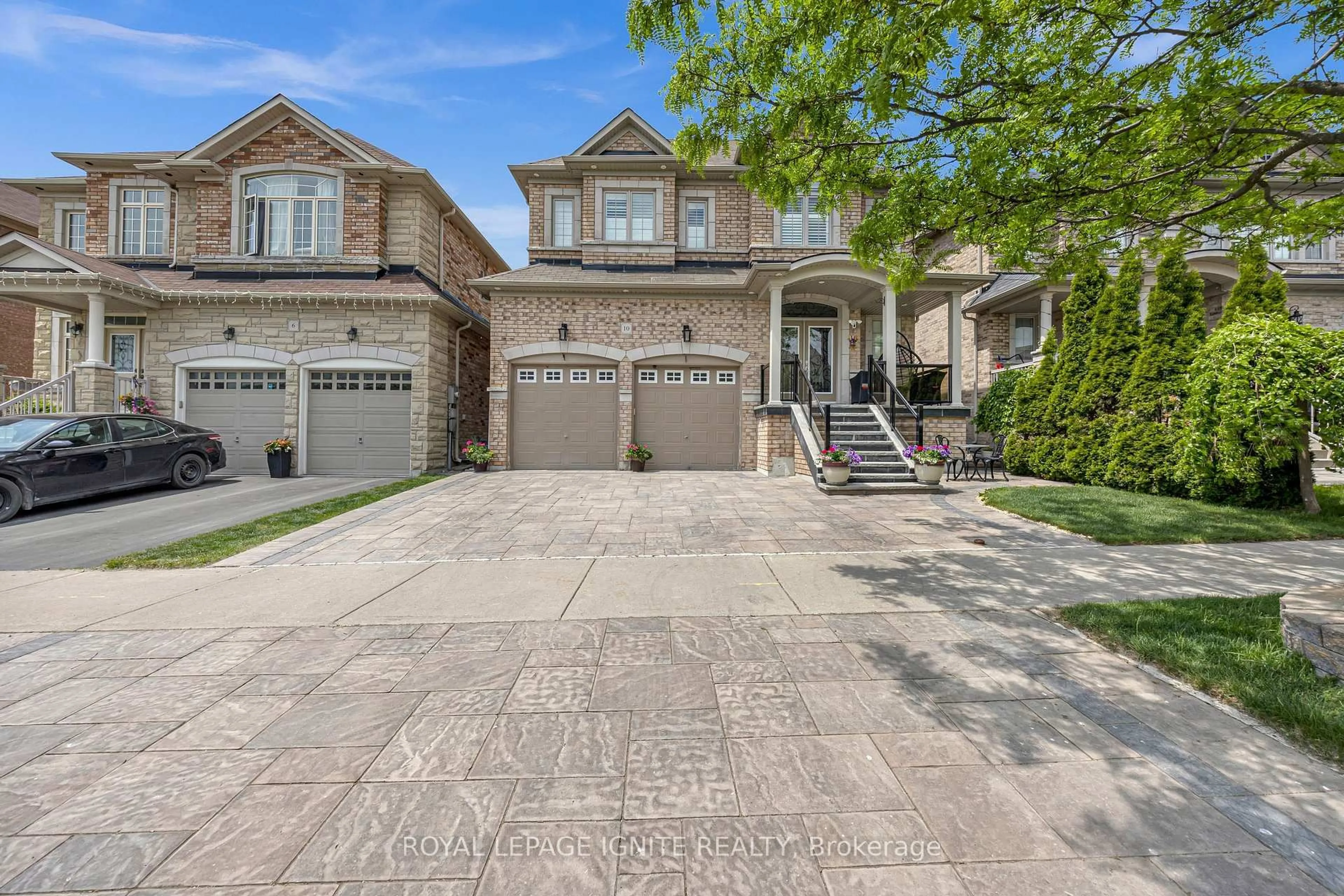 Home with brick exterior material, street for 10 Greenforest Grve, Whitchurch-Stouffville Ontario L4A 0C5