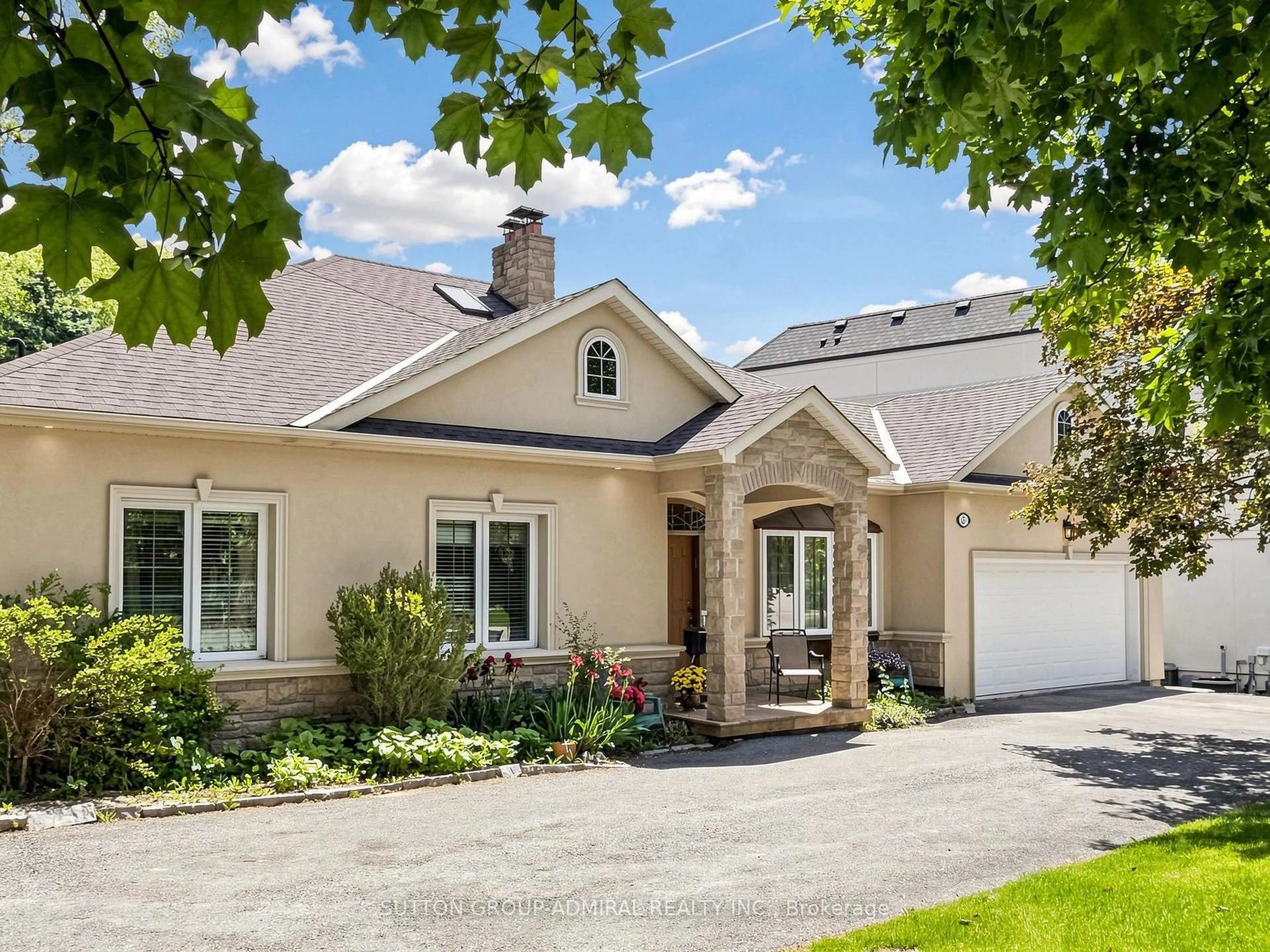 Home with vinyl exterior material, street for 3 Raymond Dr, Vaughan Ontario L4J 2E5
