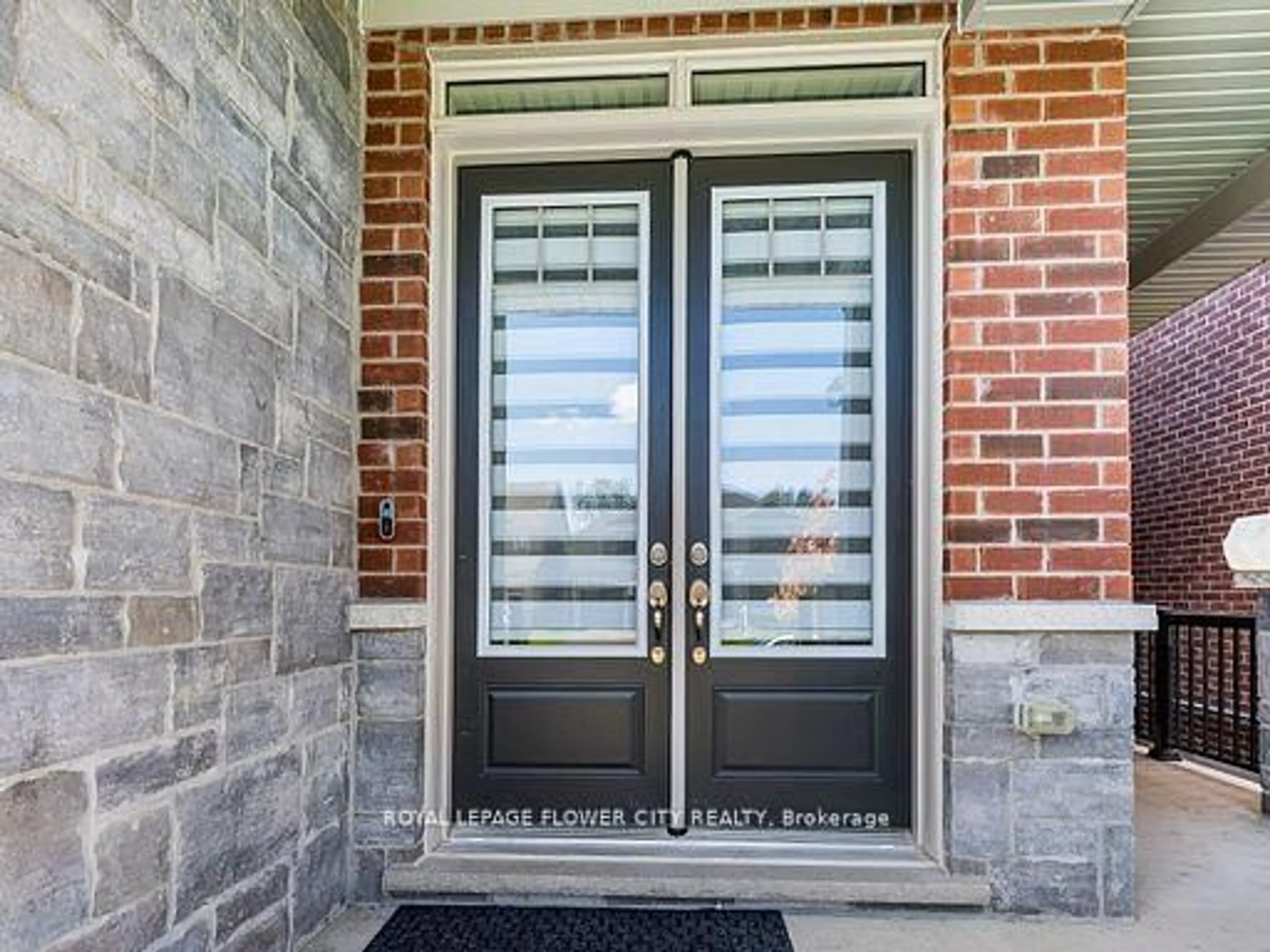 Indoor entryway for 26 Hummingbird Grve, Adjala-Tosorontio Ontario L0G 1W0