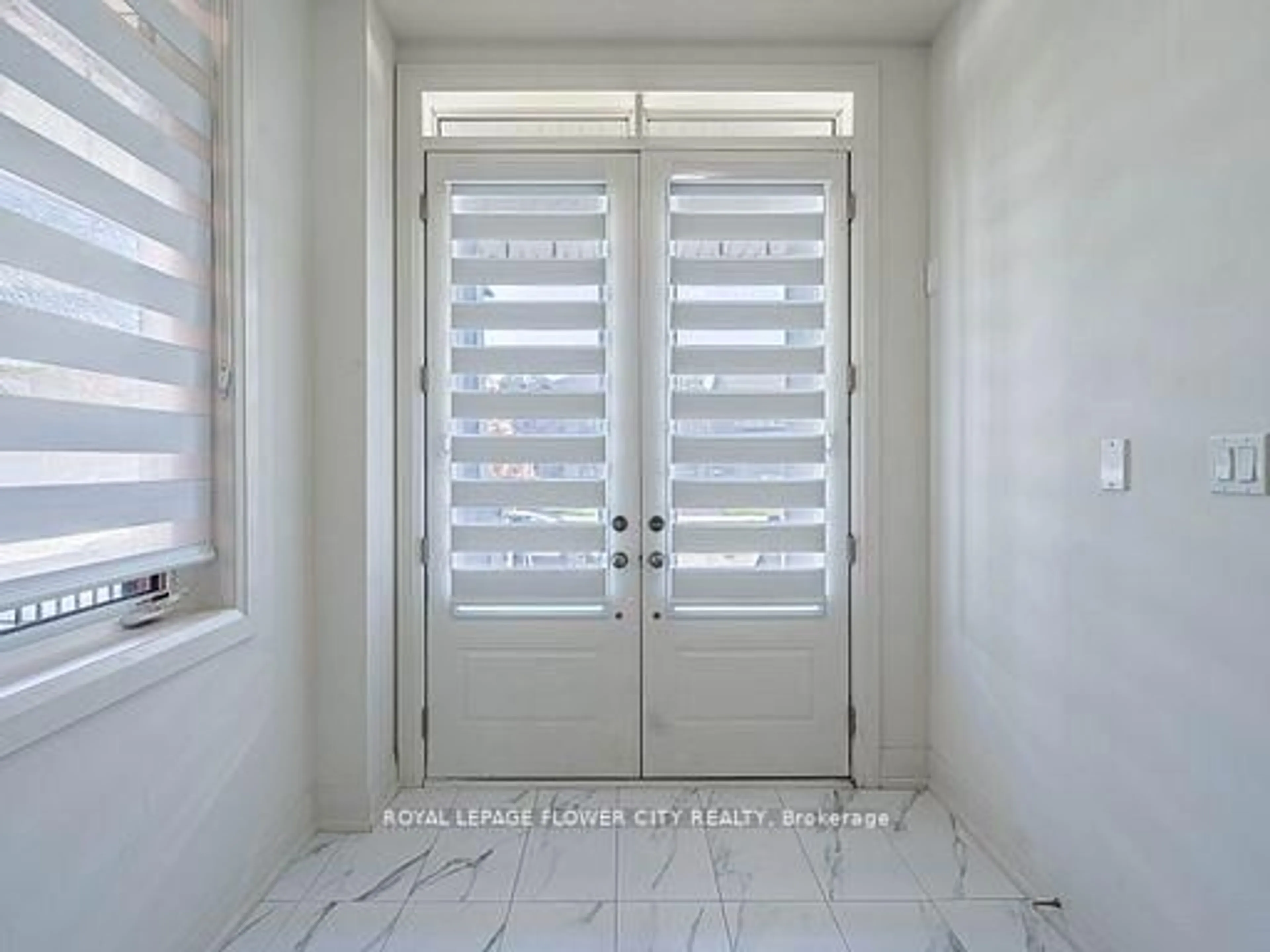 Indoor entryway for 26 Hummingbird Grve, Adjala-Tosorontio Ontario L0G 1W0