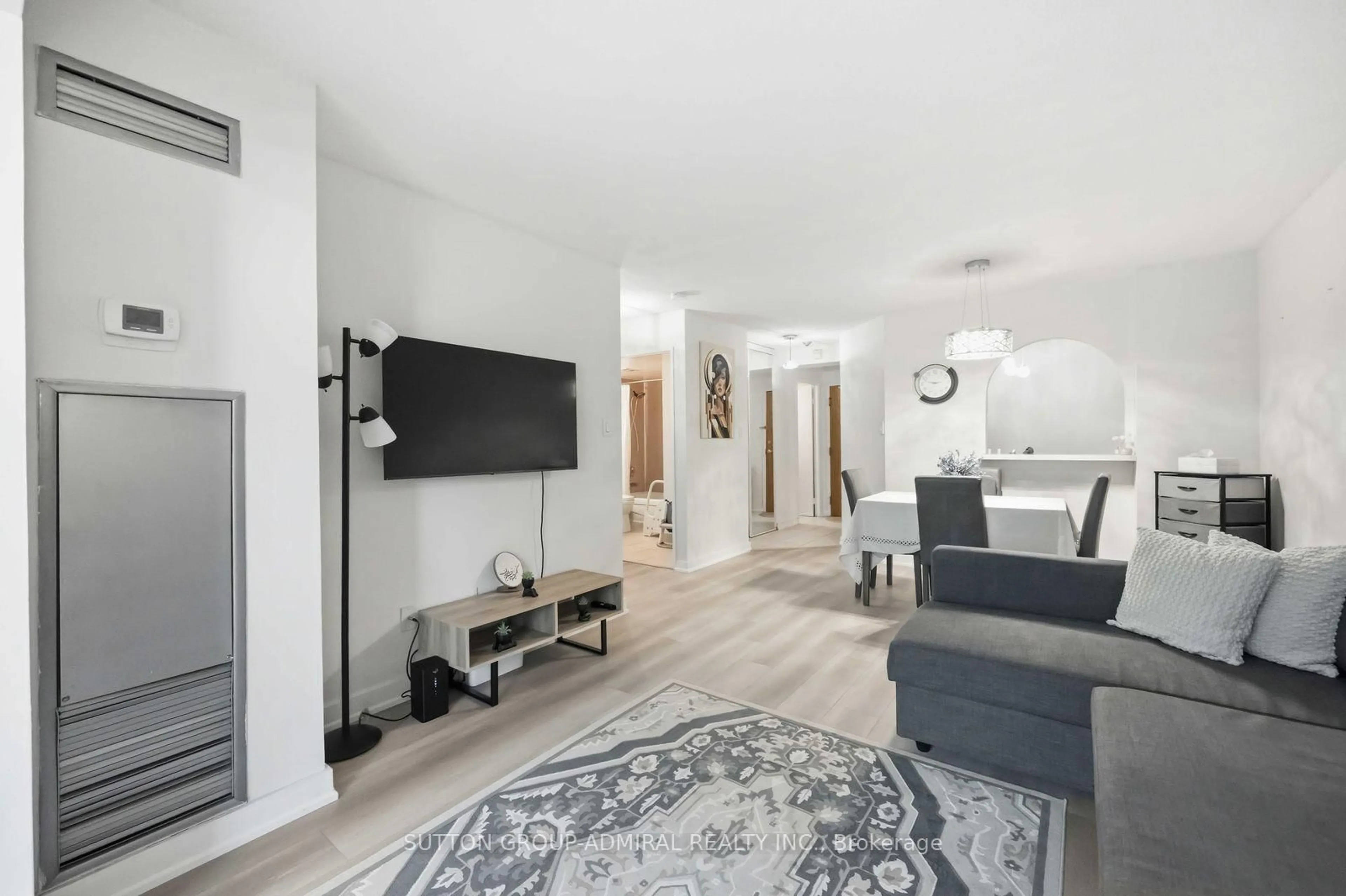 Living room with furniture, unknown for 326 Major Mackenzie Dr #220, Richmond Hill Ontario L4C 8T4