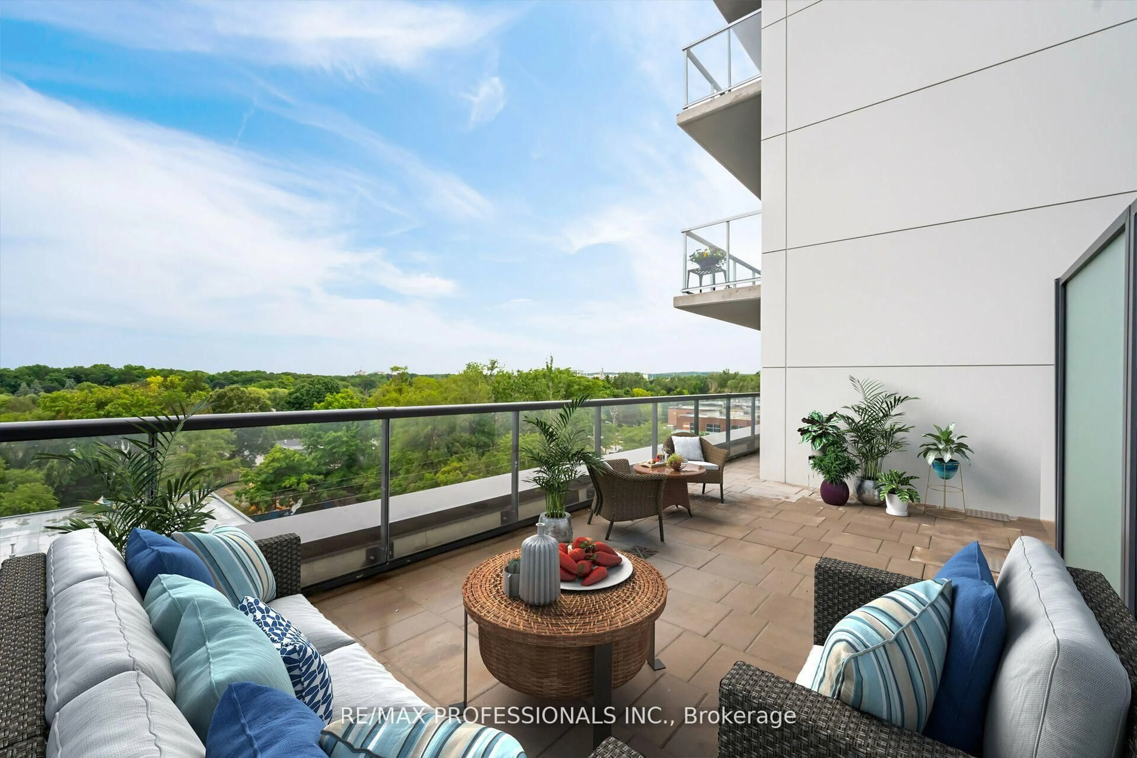 Balcony in the apartment, water/lake/river/ocean view for 185 Deerfield Rd #504, Newmarket Ontario L3Y 0G7