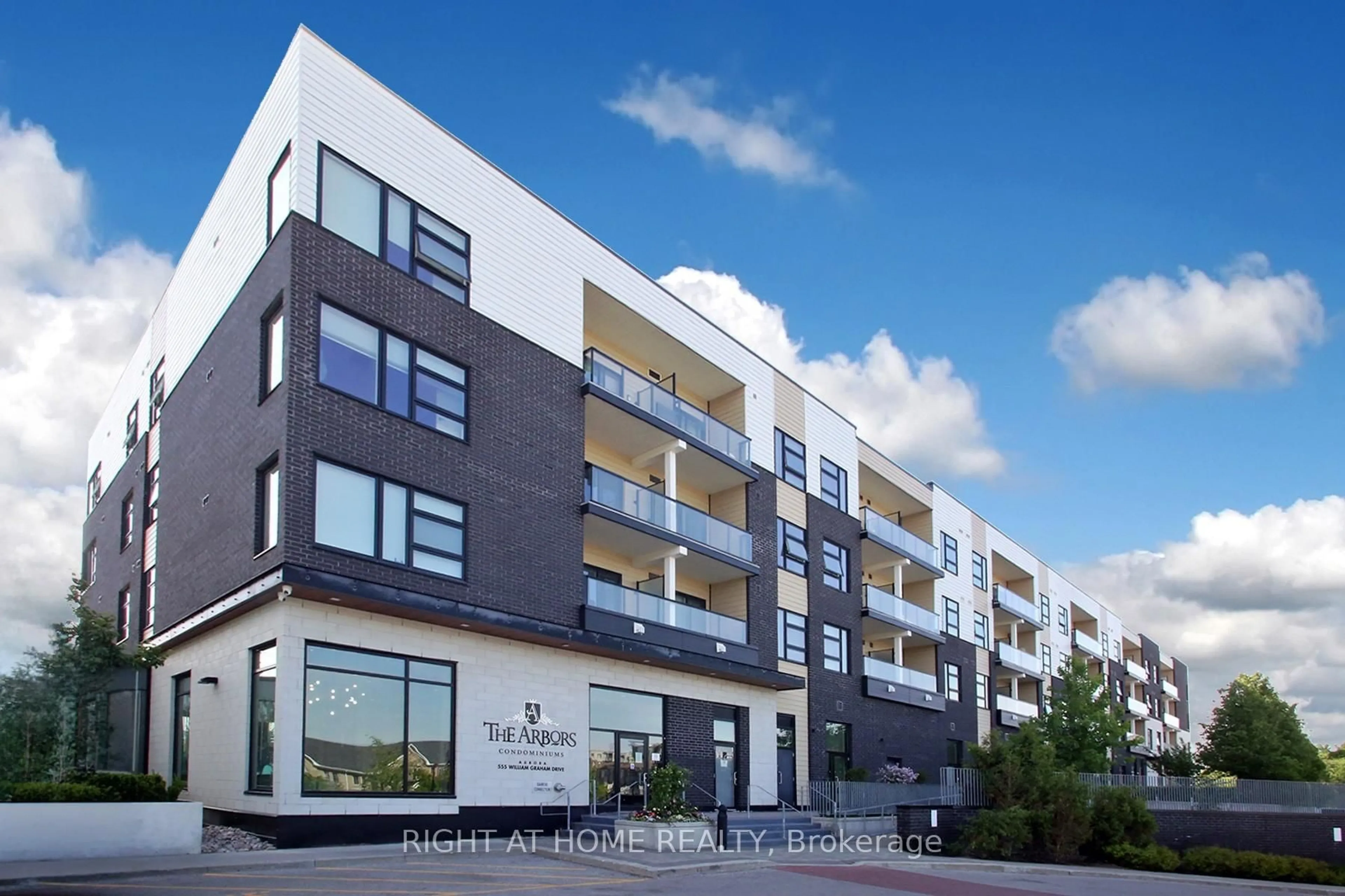 Unknown for 555 William Graham Dr #436, Aurora Ontario L4G 3H9