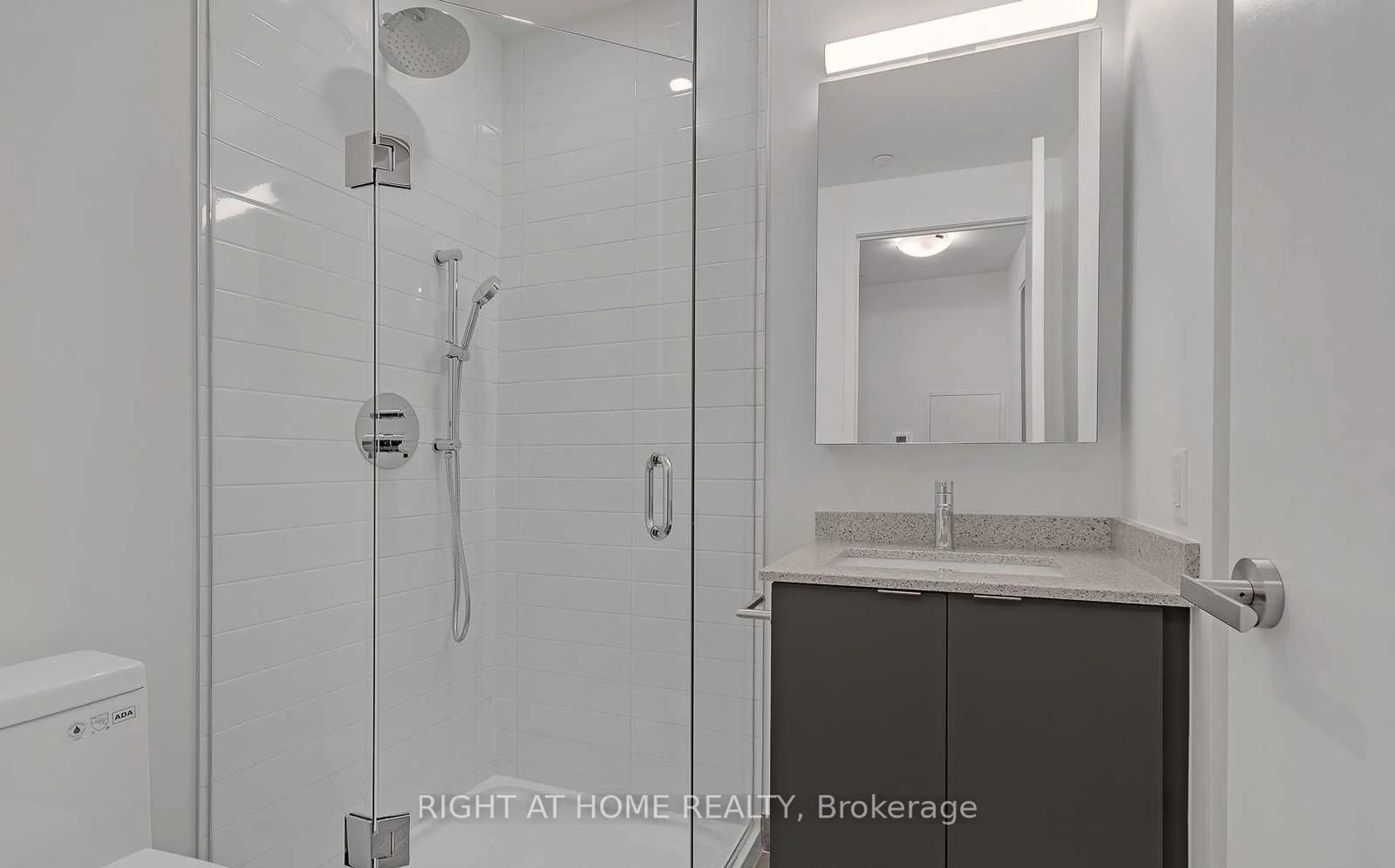 Standard bathroom, ceramic/tile floor for 8868 Yonge St #208E, Richmond Hill Ontario L4C 0T4