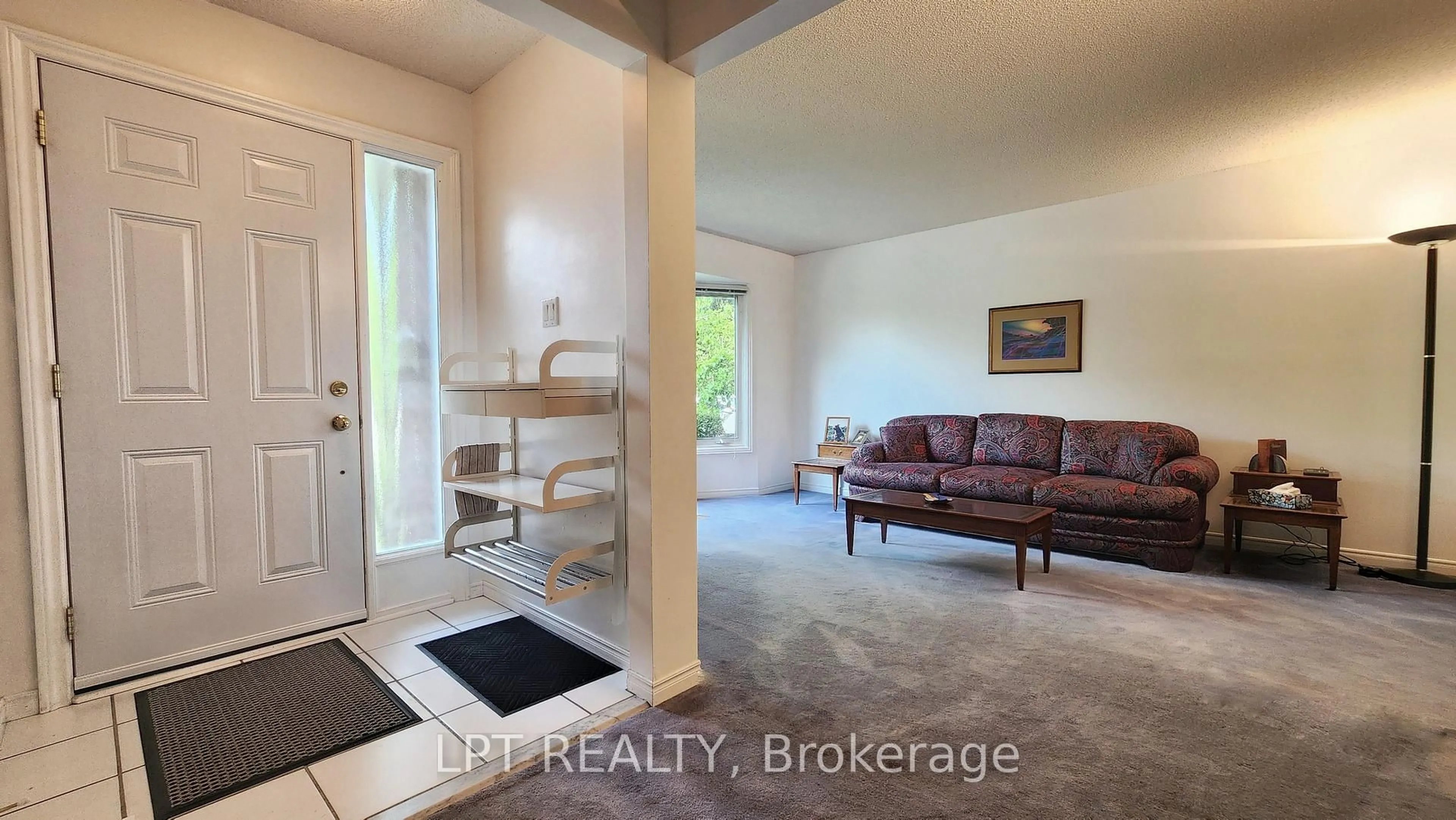A pic of a room for 376 Wakefield Pl, Newmarket Ontario L3Y 6N6