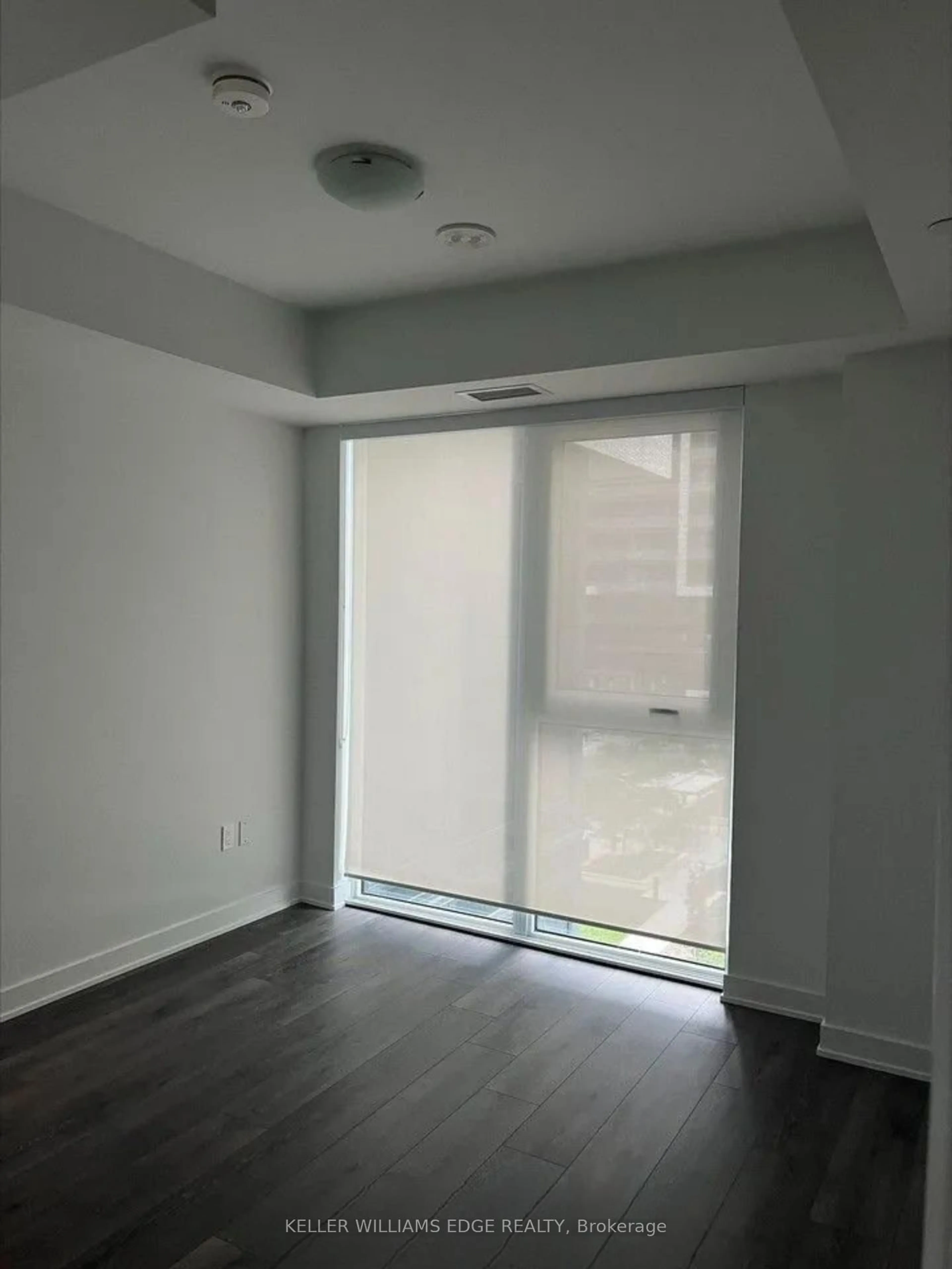 A pic of a room for 105 Oneida Cres #401, Richmond Hill Ontario L4B 0B1