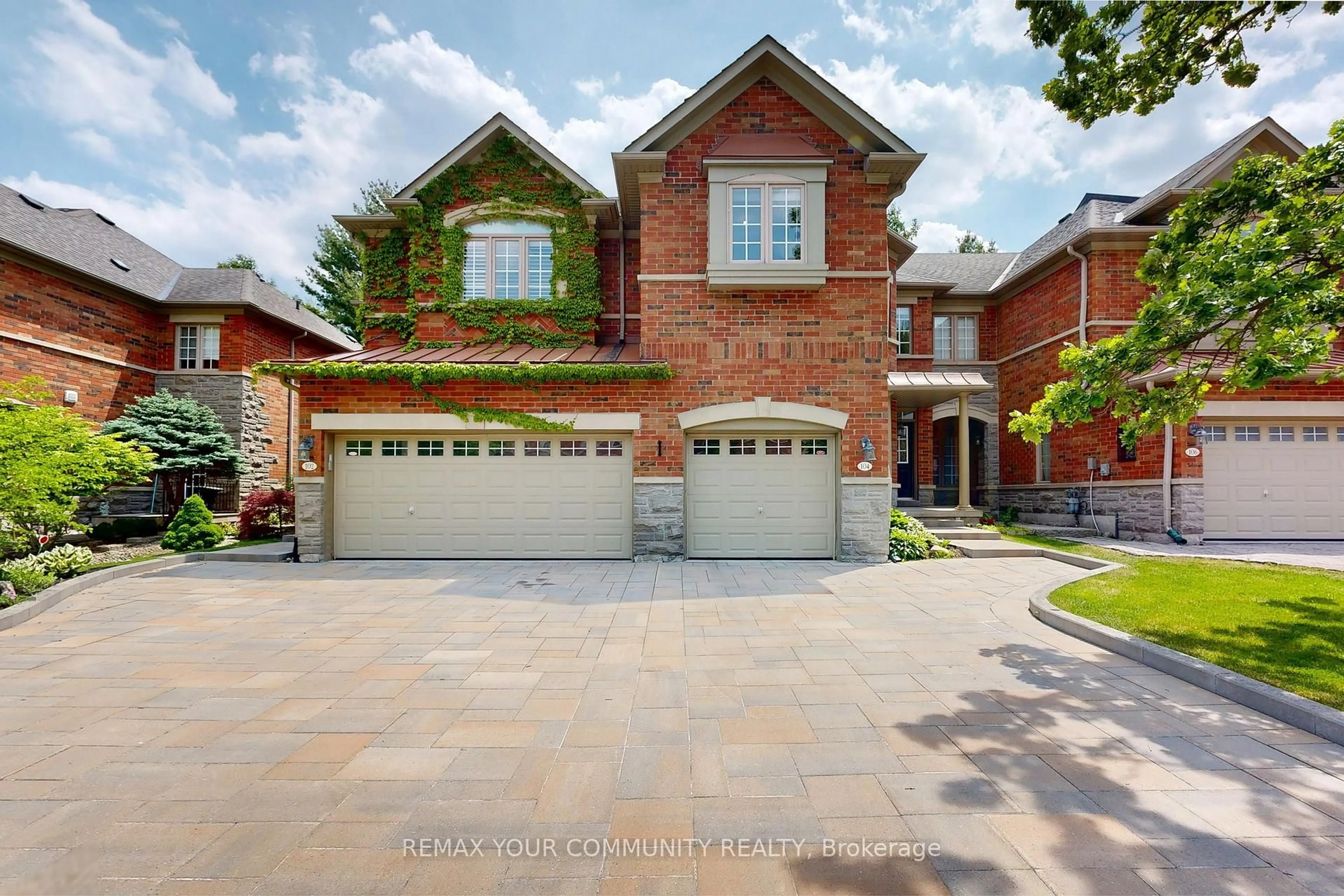 Home with brick exterior material, street for 104 Westbury Crt, Richmond Hill Ontario L4S 2L3