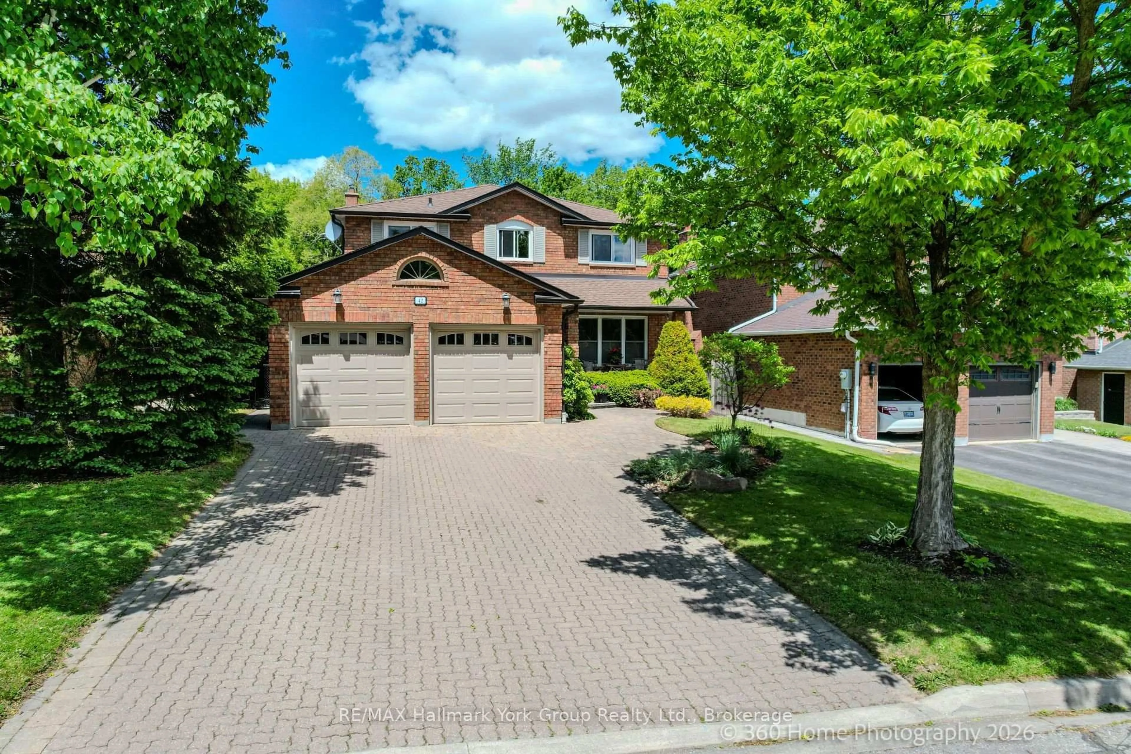 Home with brick exterior material, street for 42 Lanewood Dr, Aurora Ontario L4G 4T8