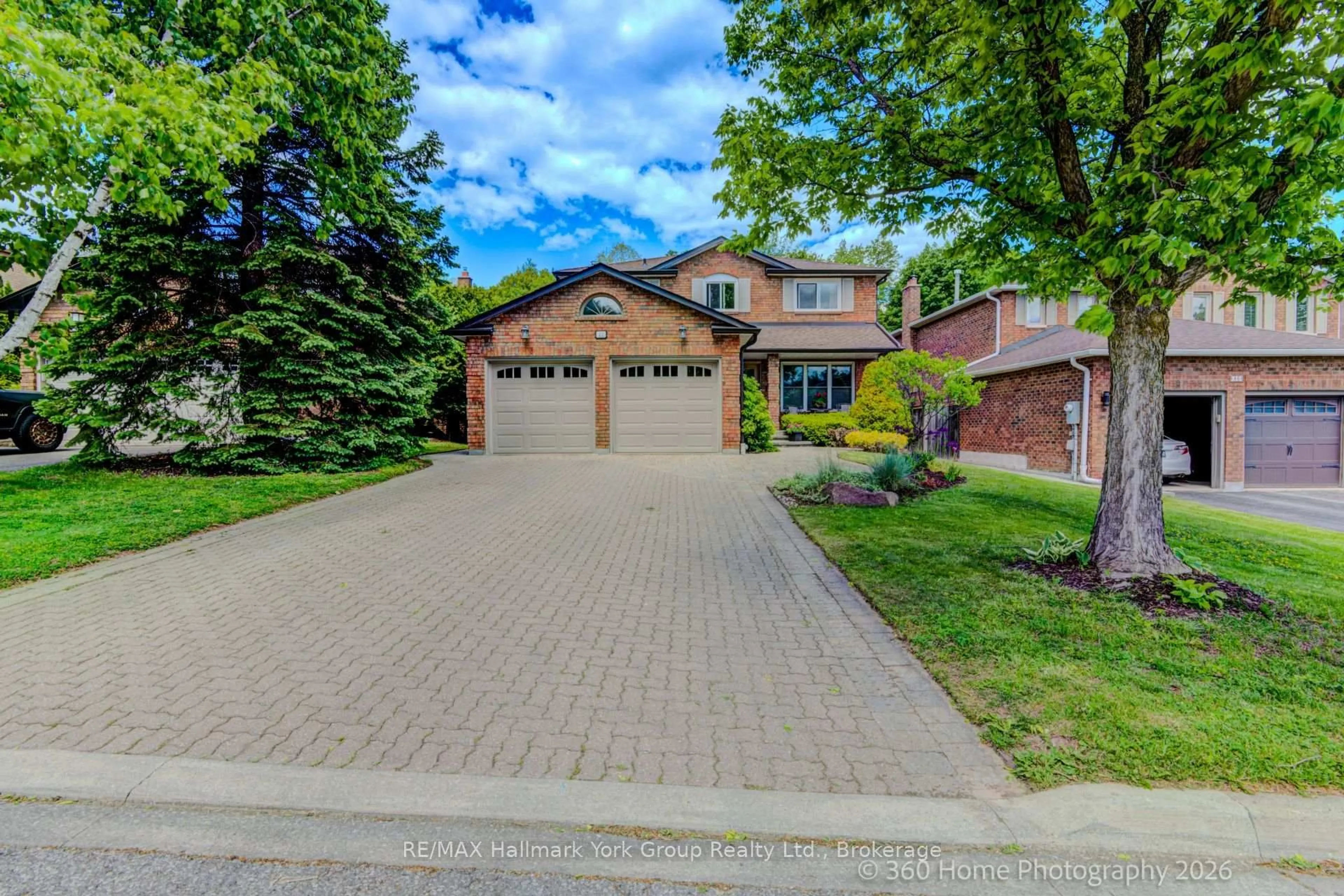Home with brick exterior material, street for 42 Lanewood Dr, Aurora Ontario L4G 4T8