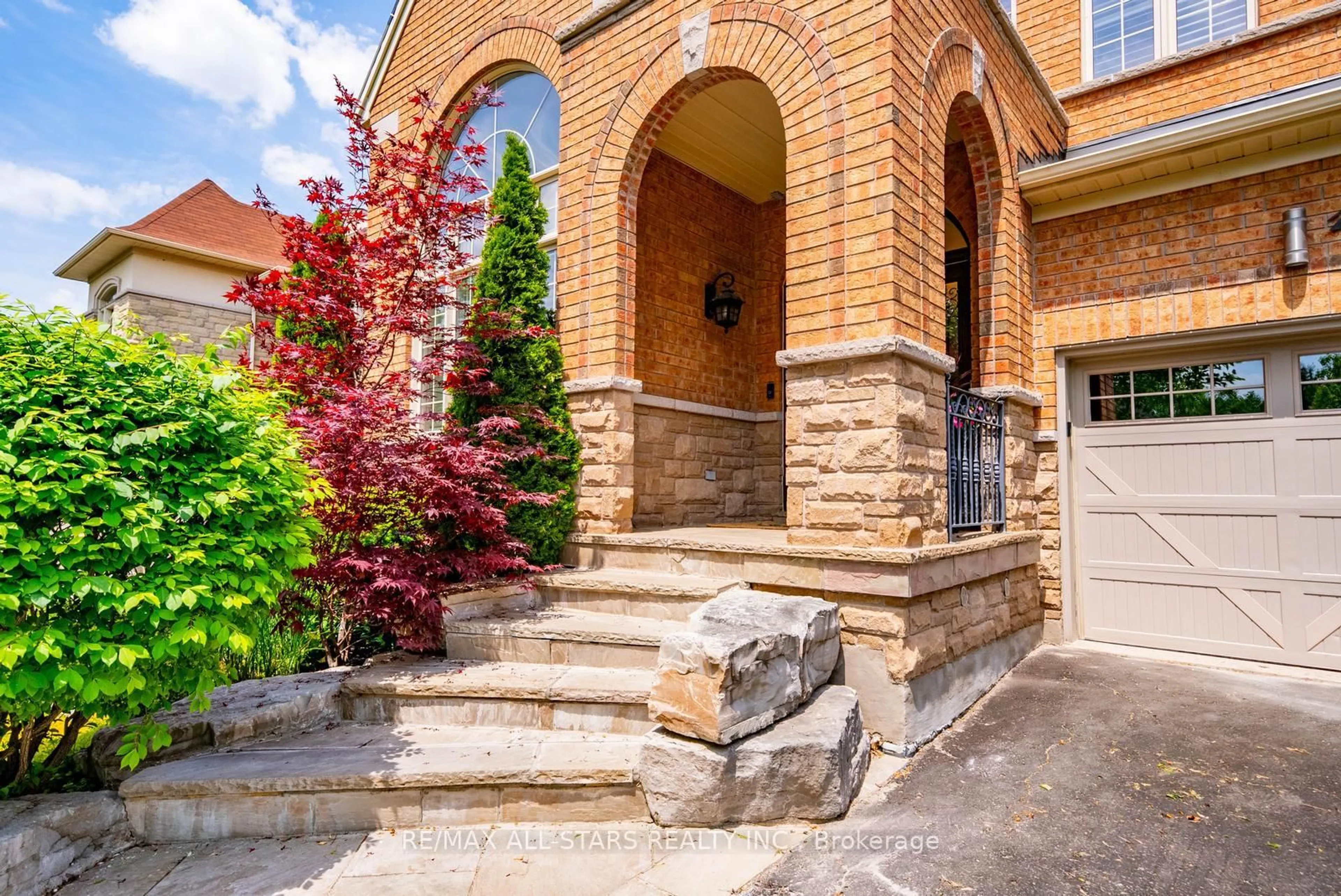 Home with brick exterior material, street for 1016 Nellie Little Cres, Newmarket Ontario L3X 3E5