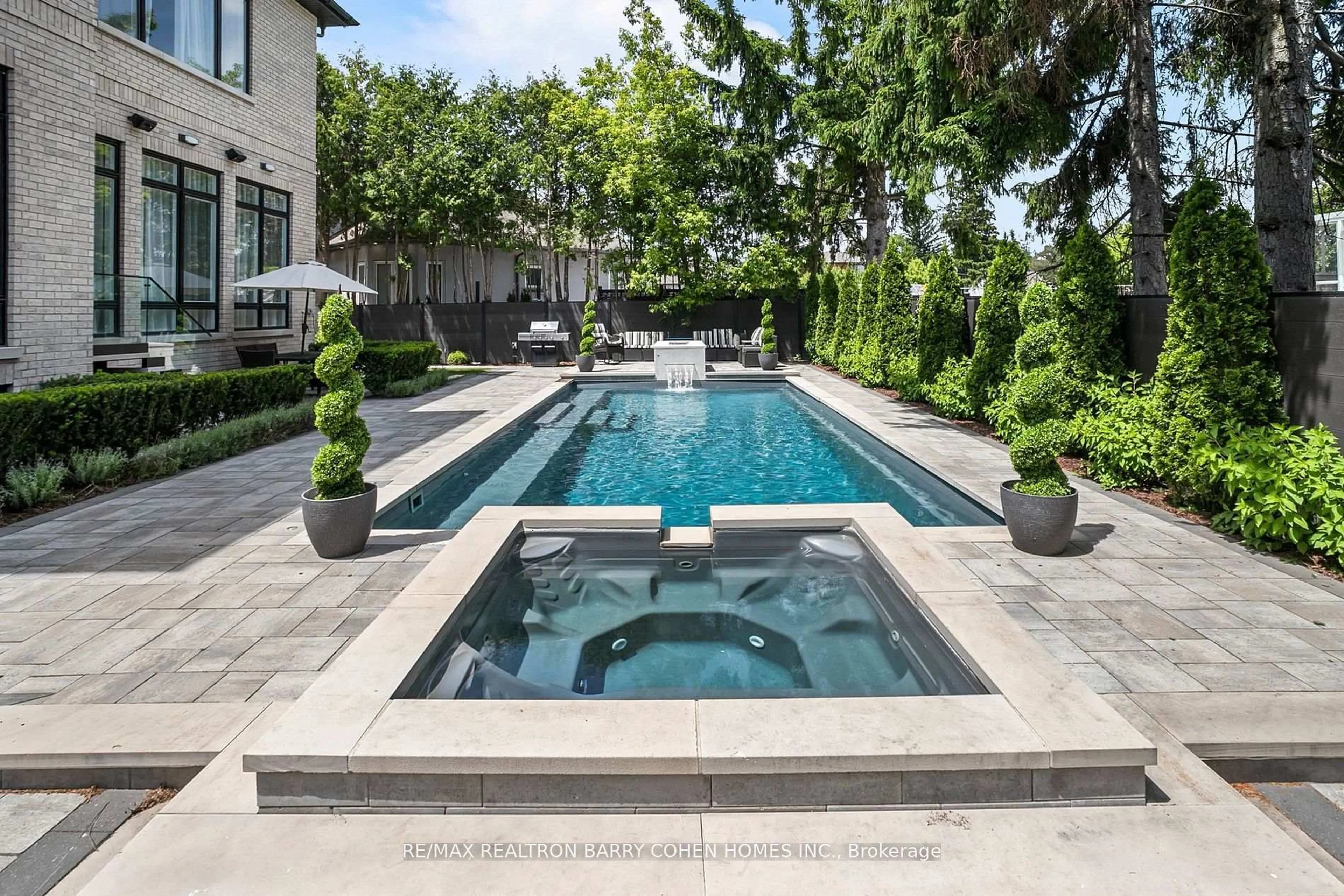Pool for 61 Orlon Cres, Richmond Hill Ontario L4C 6S4