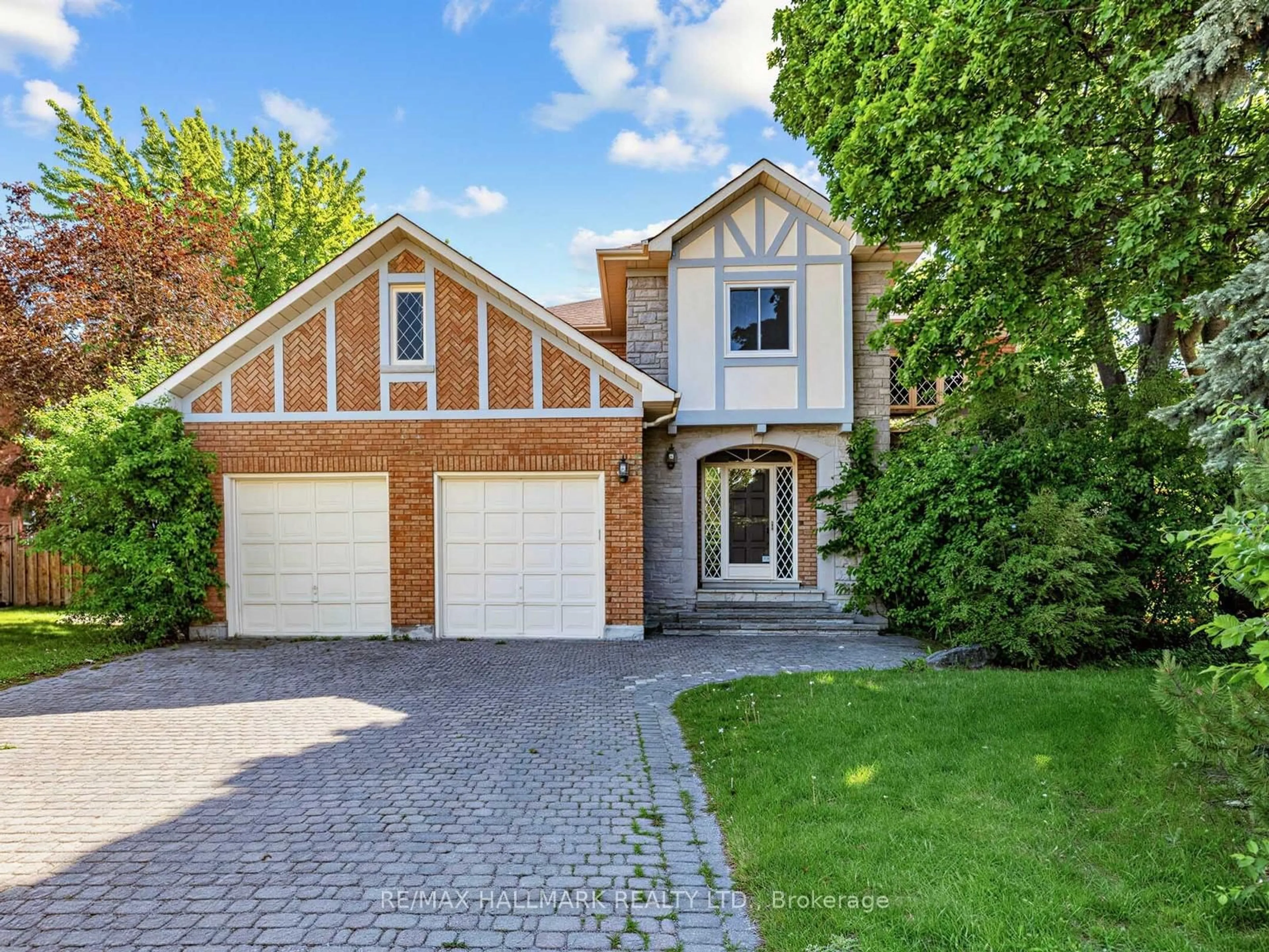Home with brick exterior material, street for 69 King's Cross Ave, Richmond Hill Ontario L4B 2T2
