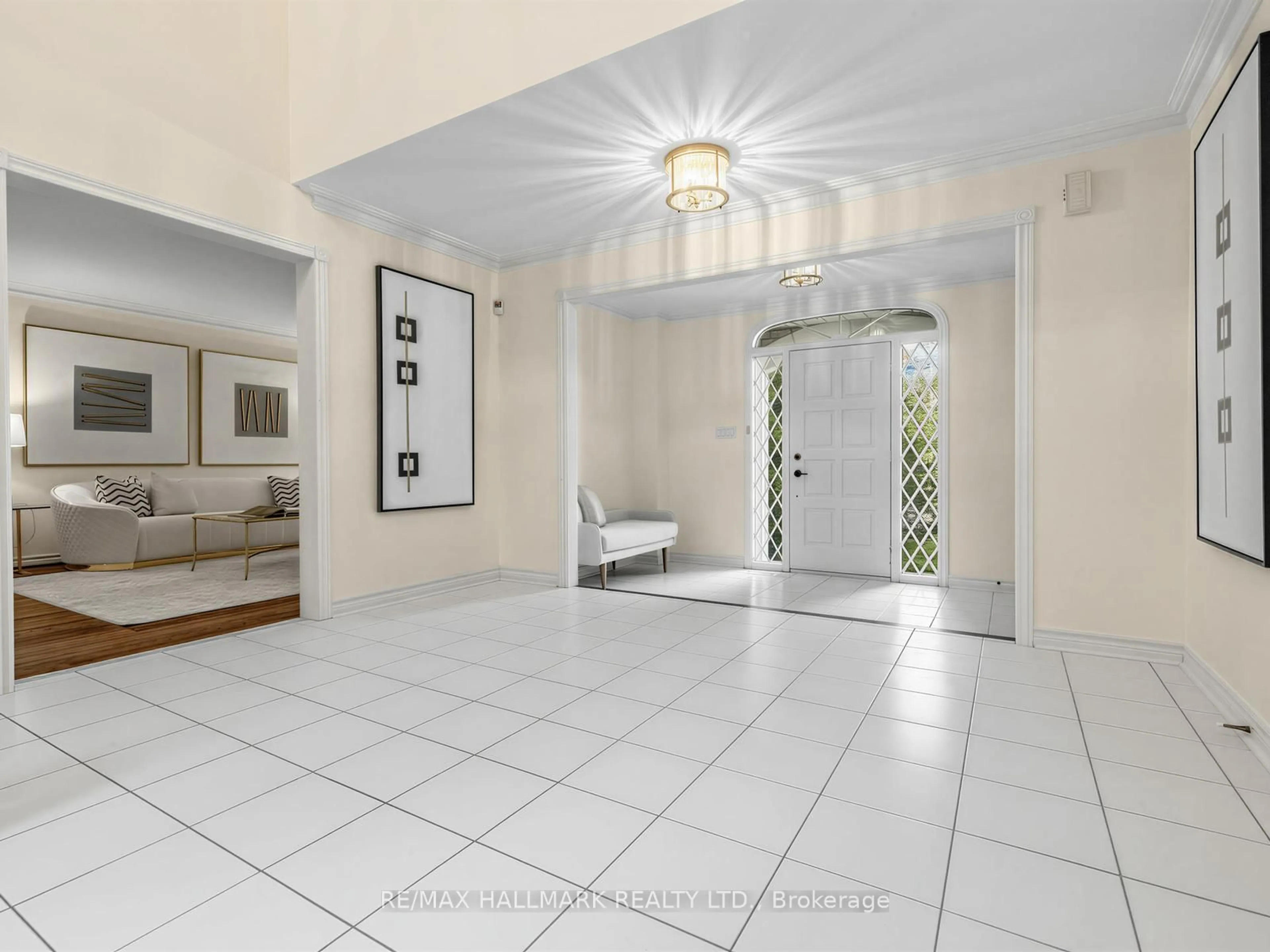 Indoor foyer for 69 King's Cross Ave, Richmond Hill Ontario L4B 2T2
