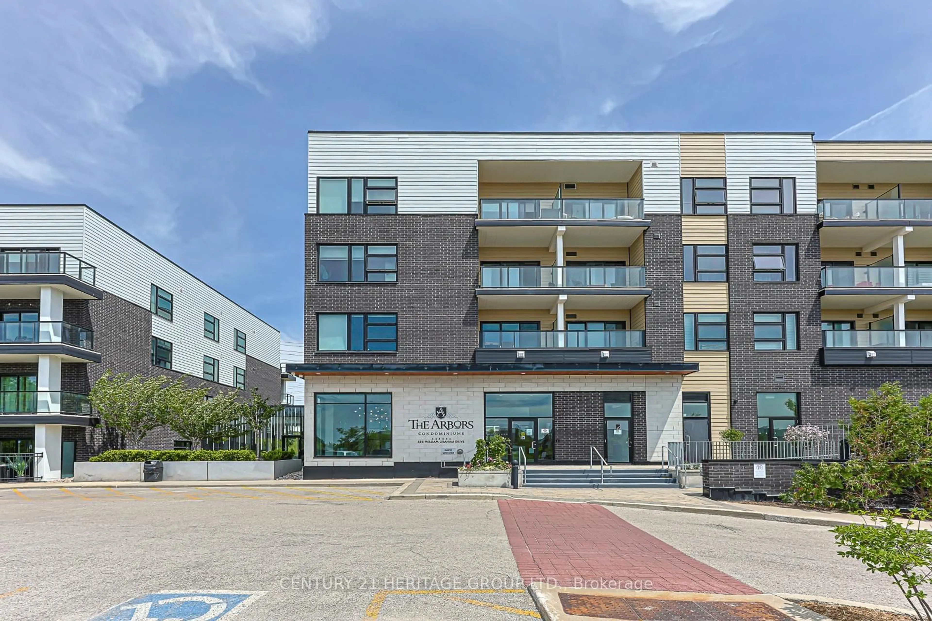 Unknown for 555 William Graham Dr #208, Aurora Ontario L4G 7C4