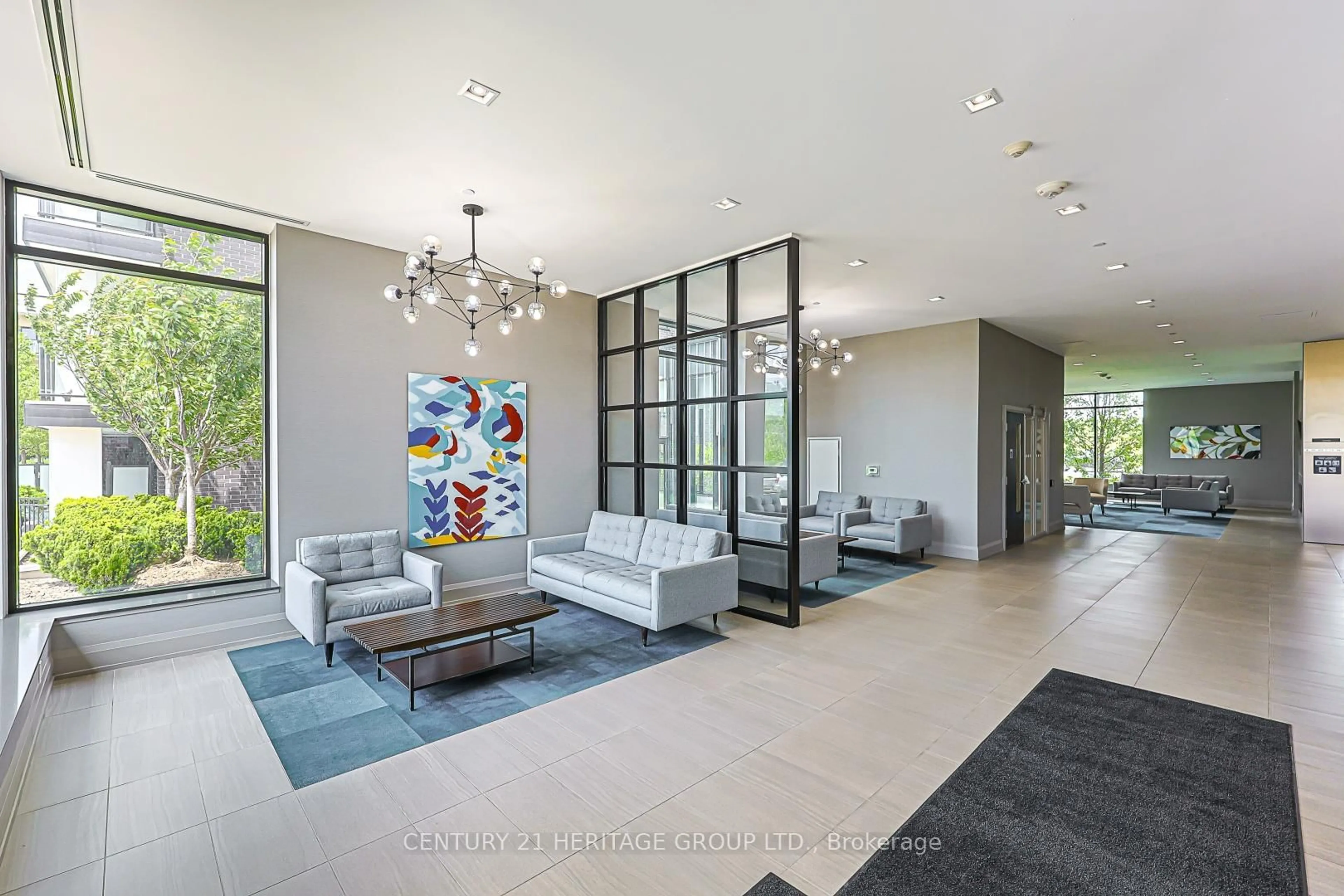 Indoor foyer for 555 William Graham Dr #208, Aurora Ontario L4G 7C4