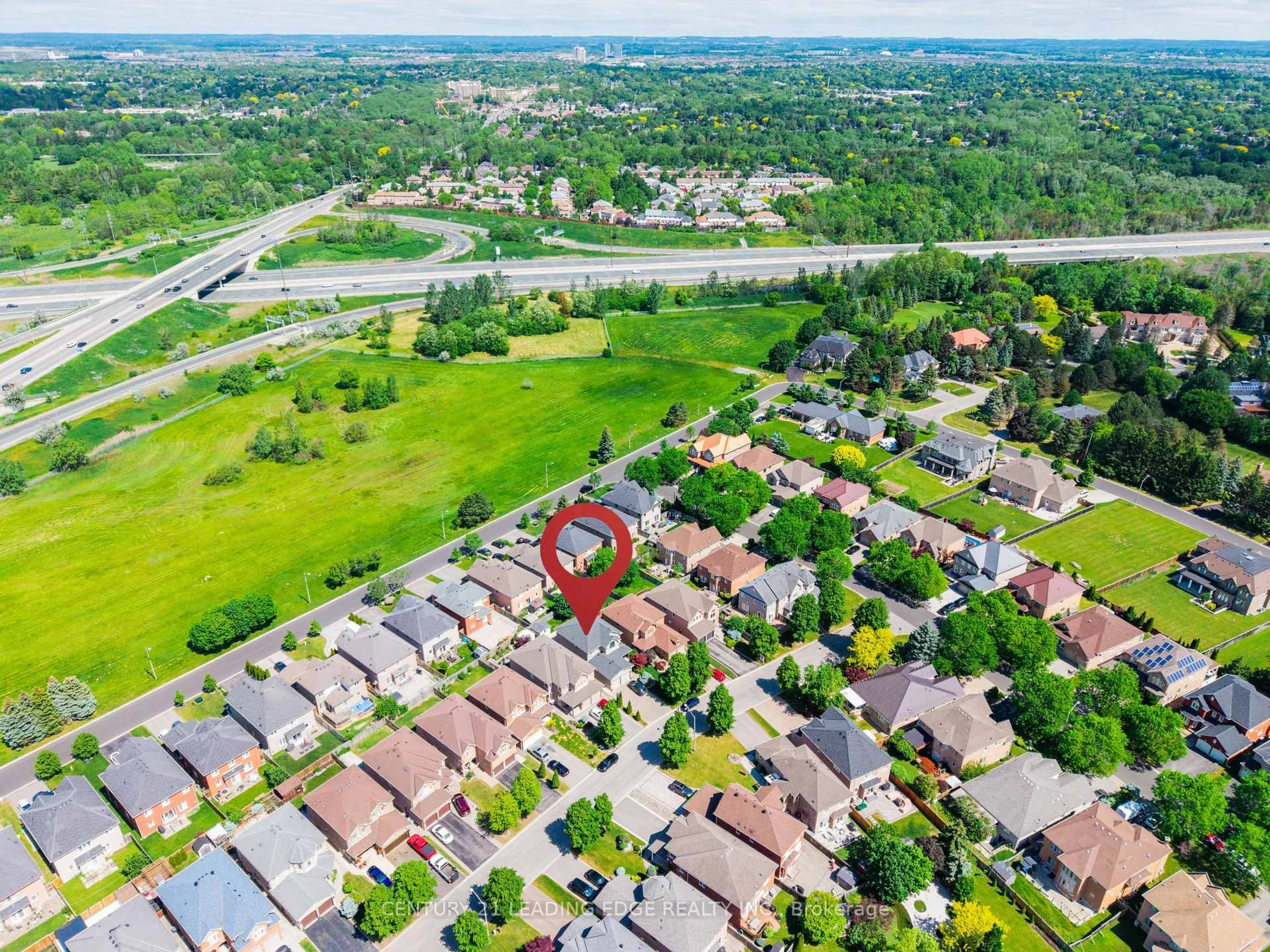 A pic from outside/outdoor area/front of a property/back of a property/a pic from drone, street for 145 Quince Cres, Markham Ontario L3S 3W8