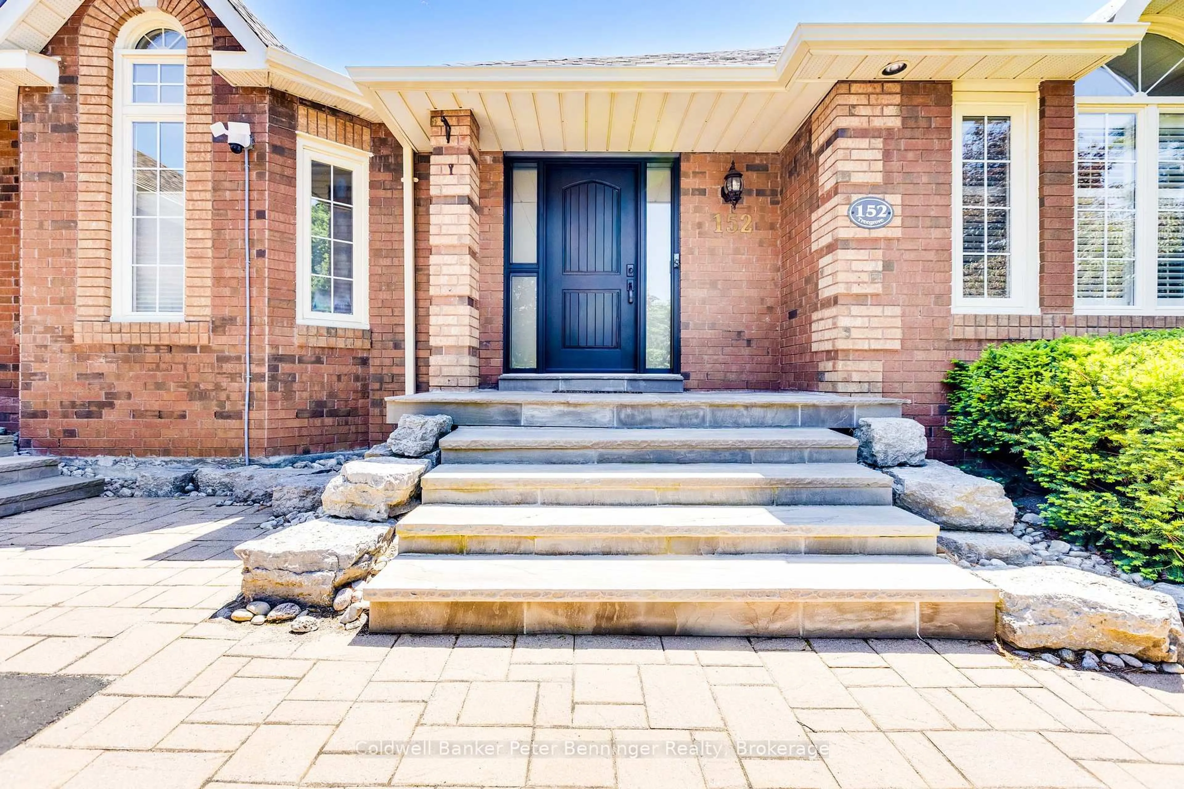 Home with brick exterior material, street for 152 Treegrove Circ, Aurora Ontario L4G 6M1