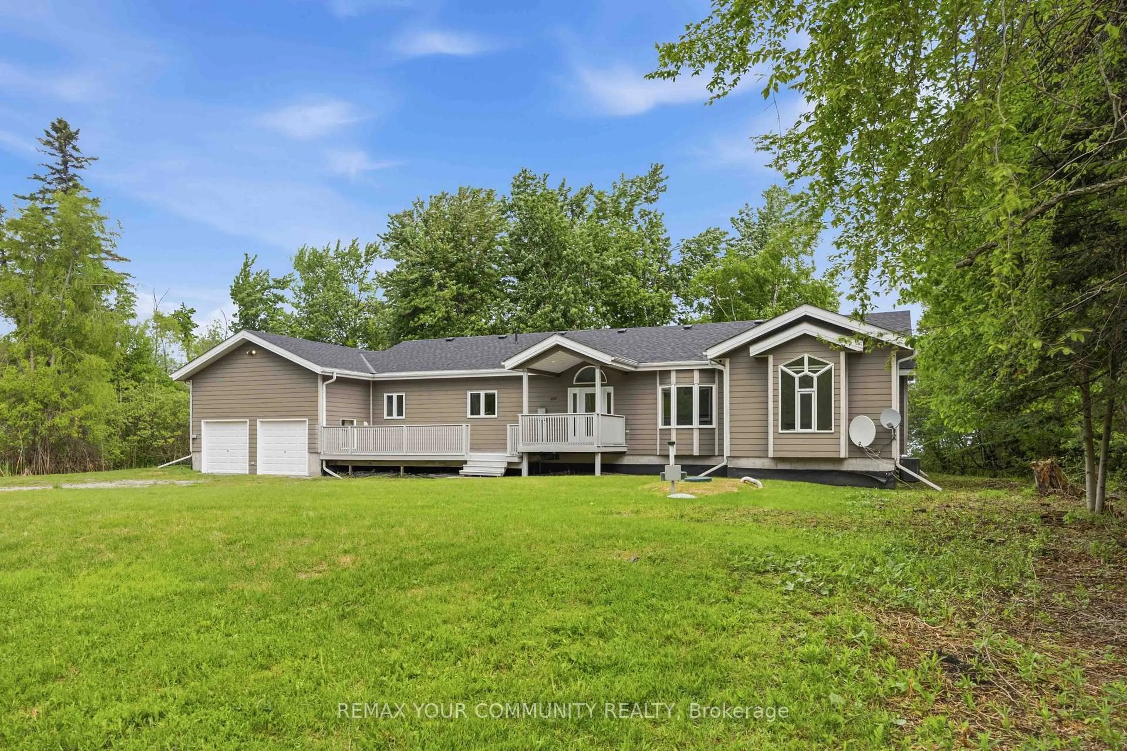 Home with vinyl exterior material, street for 1699 Chief Joseph Snake Rd, Georgina Islands Ontario L0E 1R0