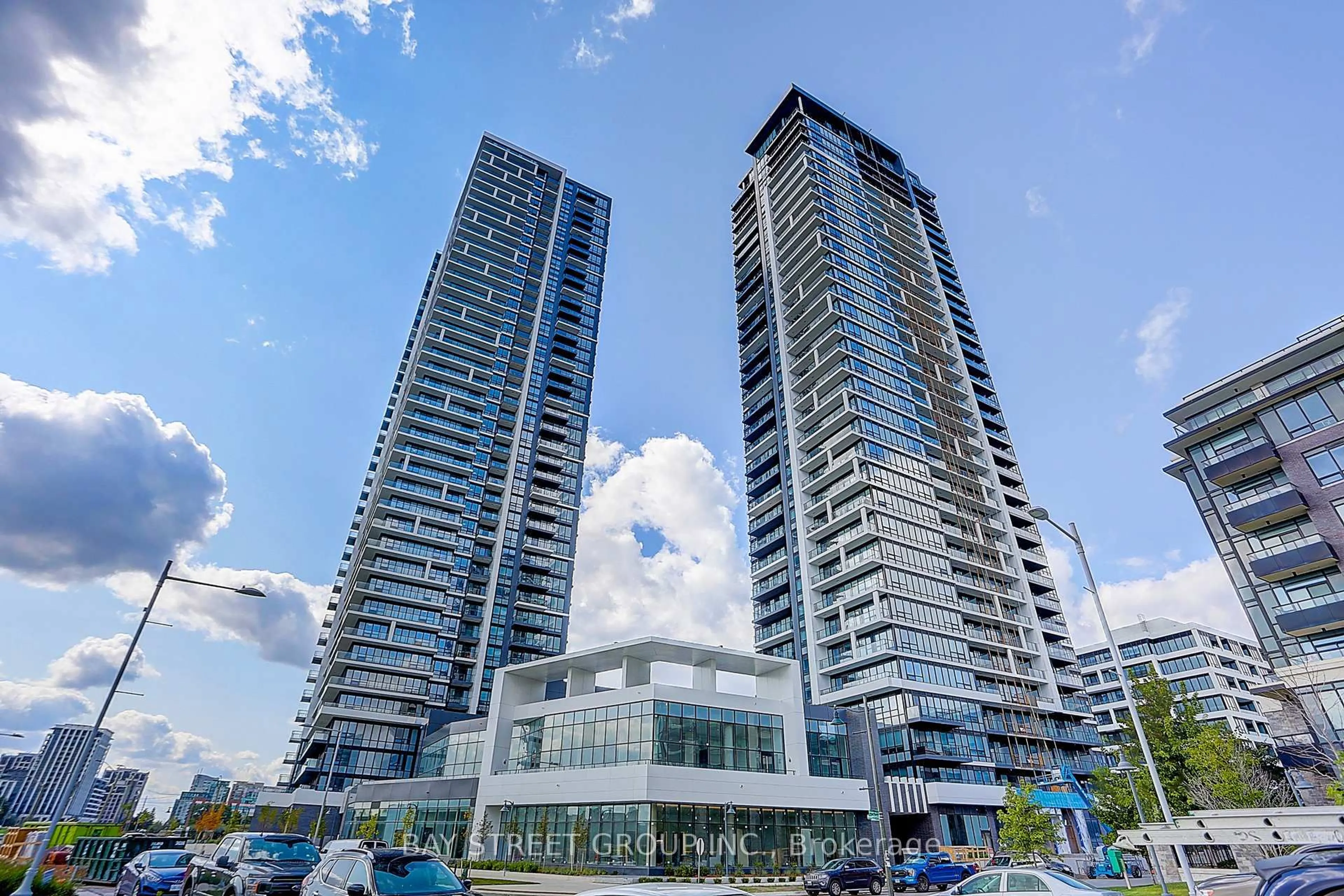 Indoor foyer for 8 Water Walk Dr #105, Markham Ontario L3R 6L4