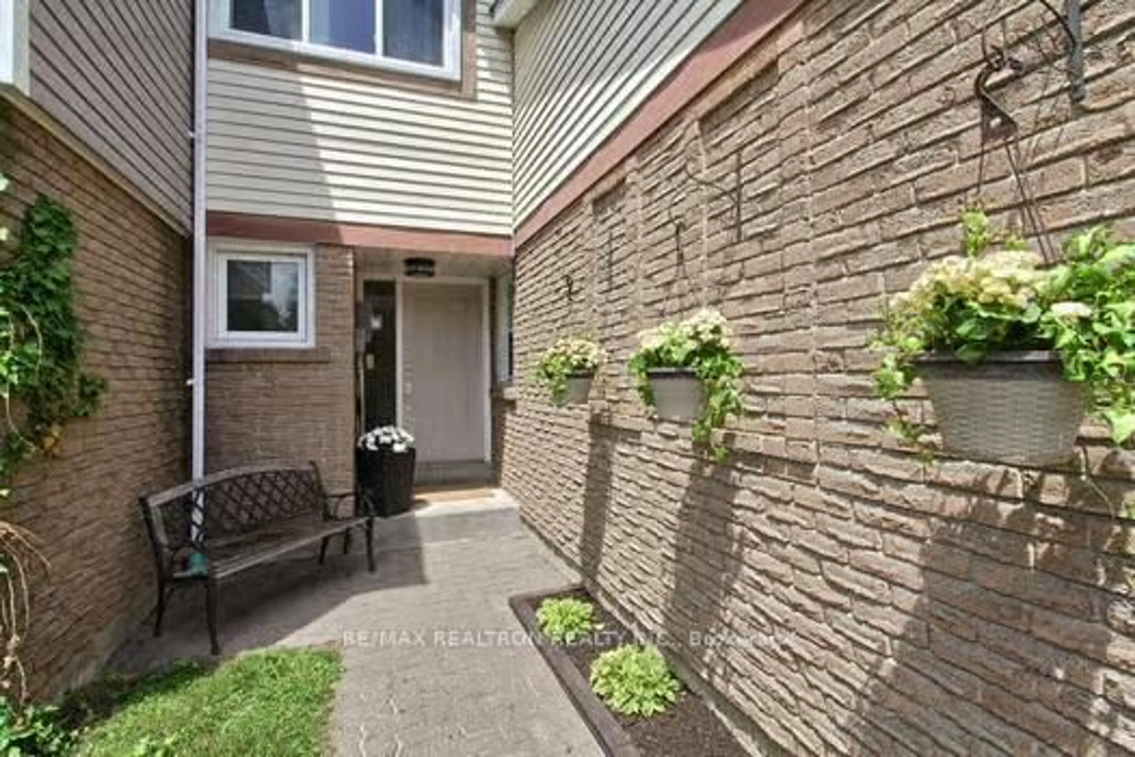 Unknown for 64 Durie Lane, Markham Ontario L3T 5H5