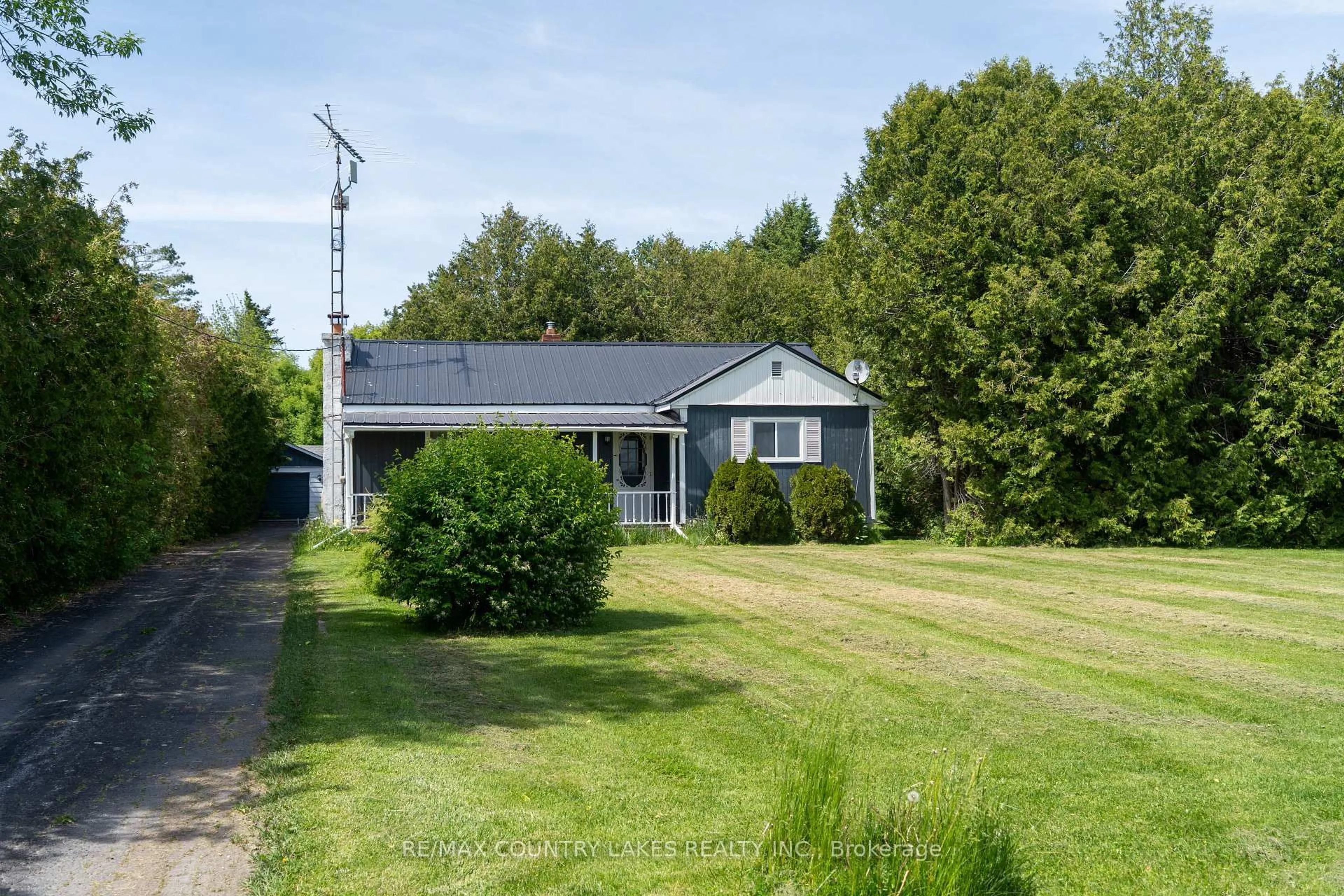 A pic from outside/outdoor area/front of a property/back of a property/a pic from drone, street for B1465 Regional Rd 50, Brock Ontario L0K 1A0