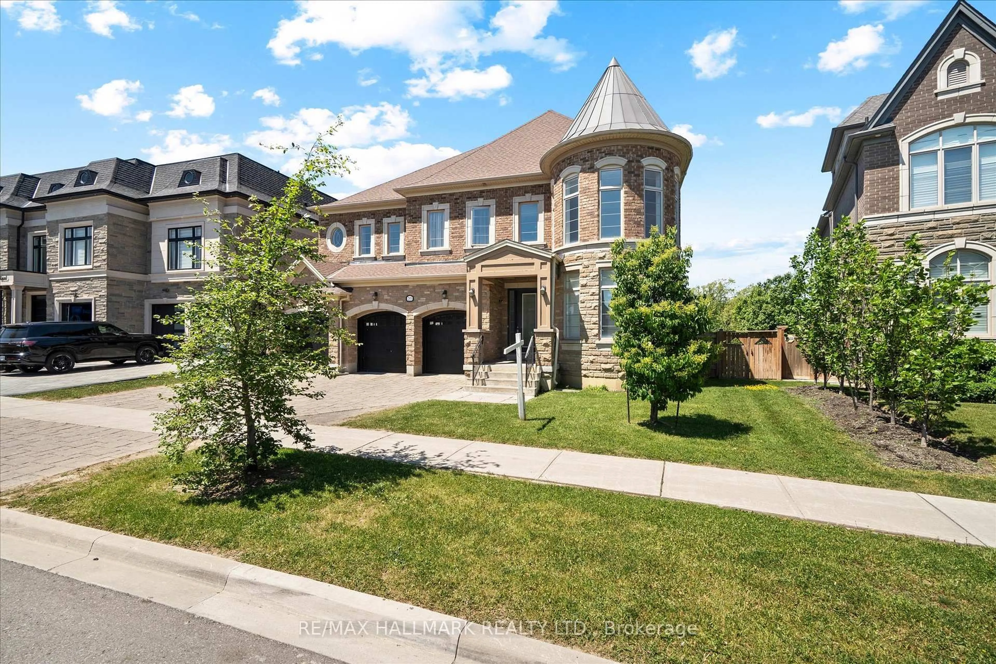Home with brick exterior material, street for 293 Torrey Pines Rd, Vaughan Ontario L4H 3X3