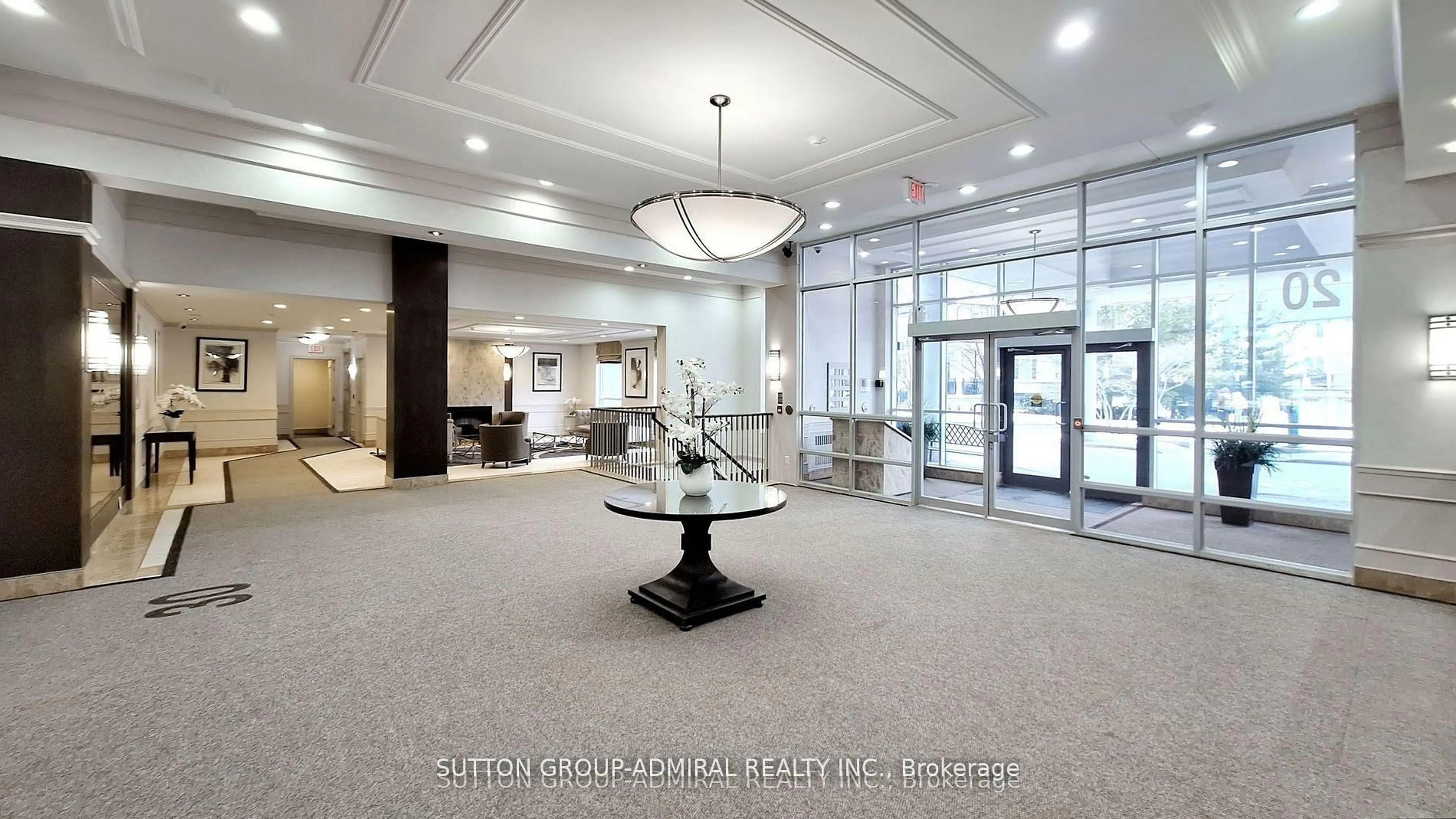 Indoor foyer for 20 North Park Rd #811, Vaughan Ontario L4J 0G7