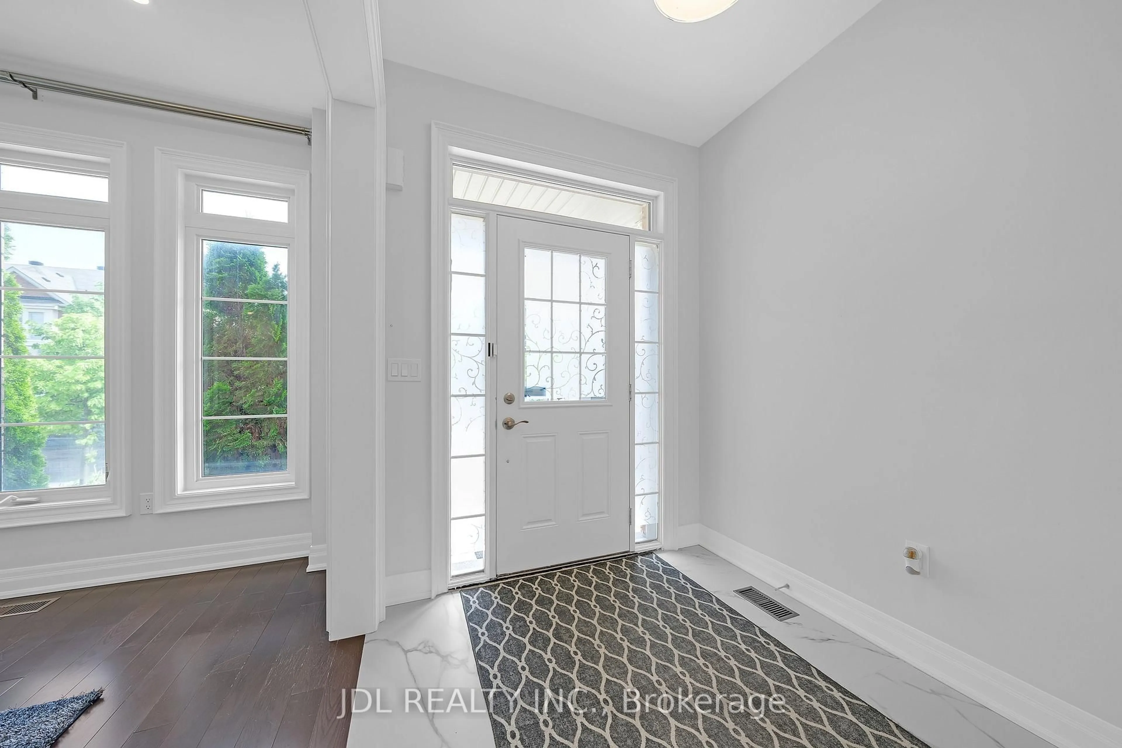 Indoor entryway for 20 Thimbleweed St, Markham Ontario L6E 0P2