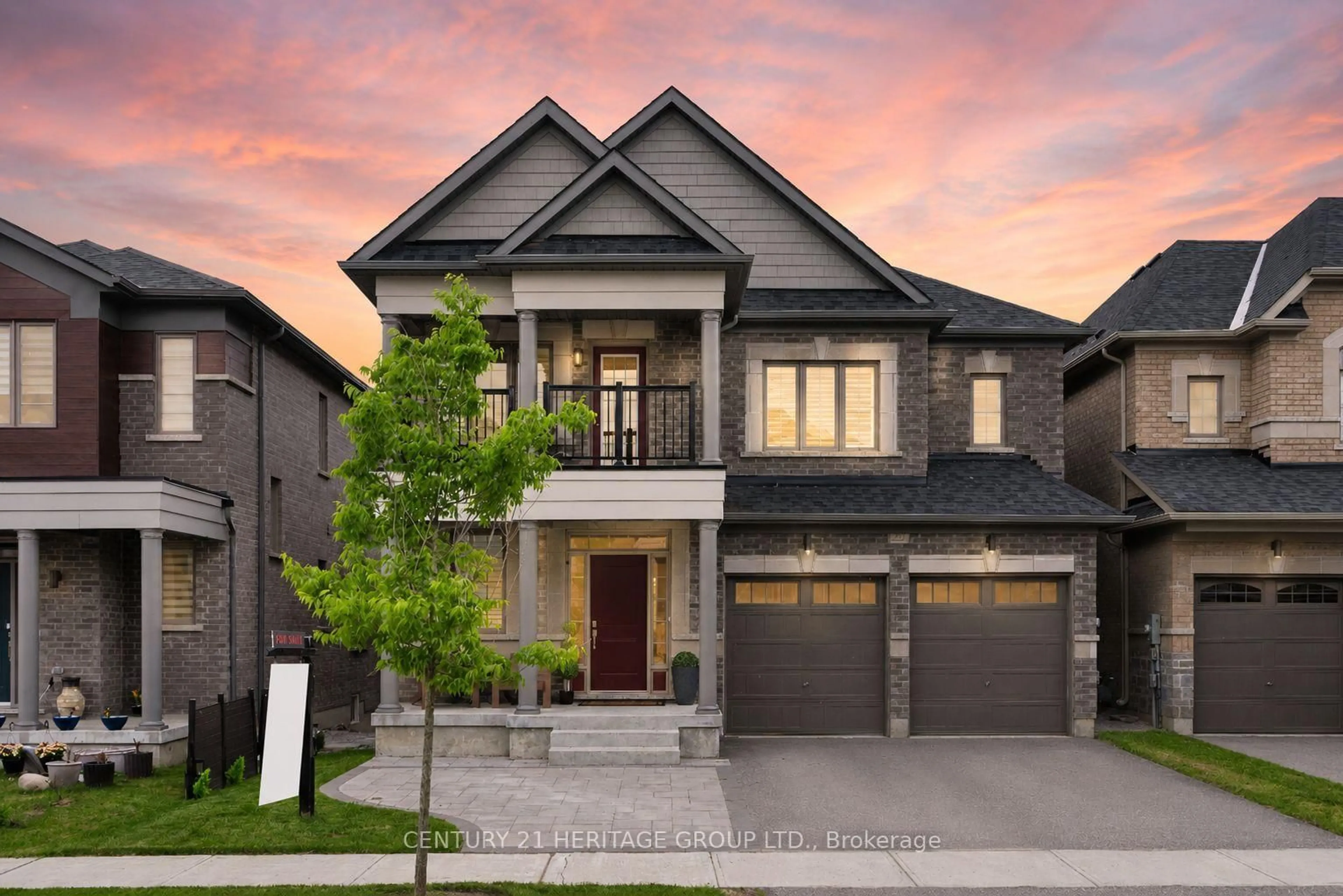 Home with brick exterior material, street for 22 Marlene Johnston Dr, East Gwillimbury Ontario L9N 0W7