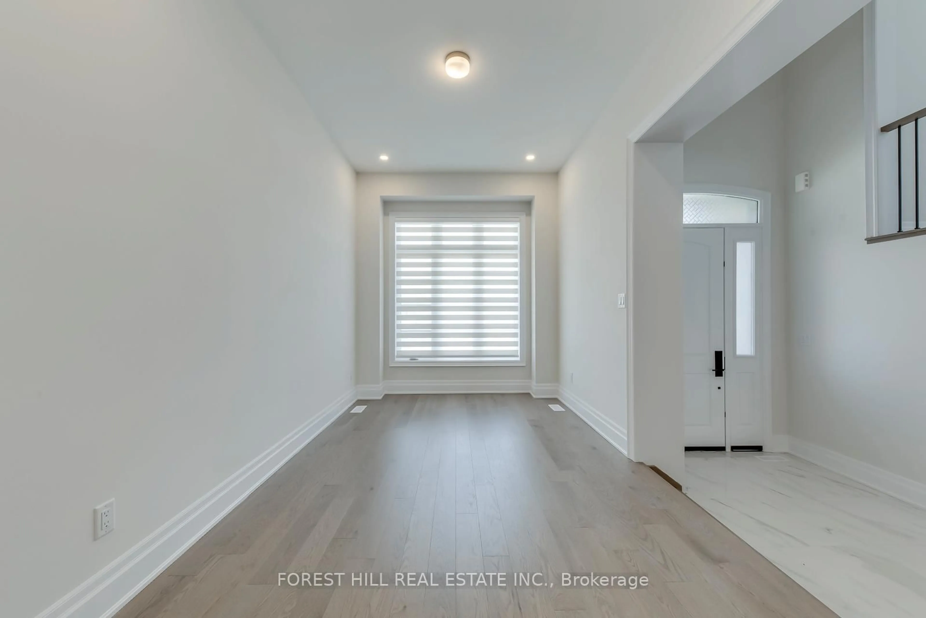 Indoor entryway for 35 Gianvito Cres, King Ontario L7B 0T2