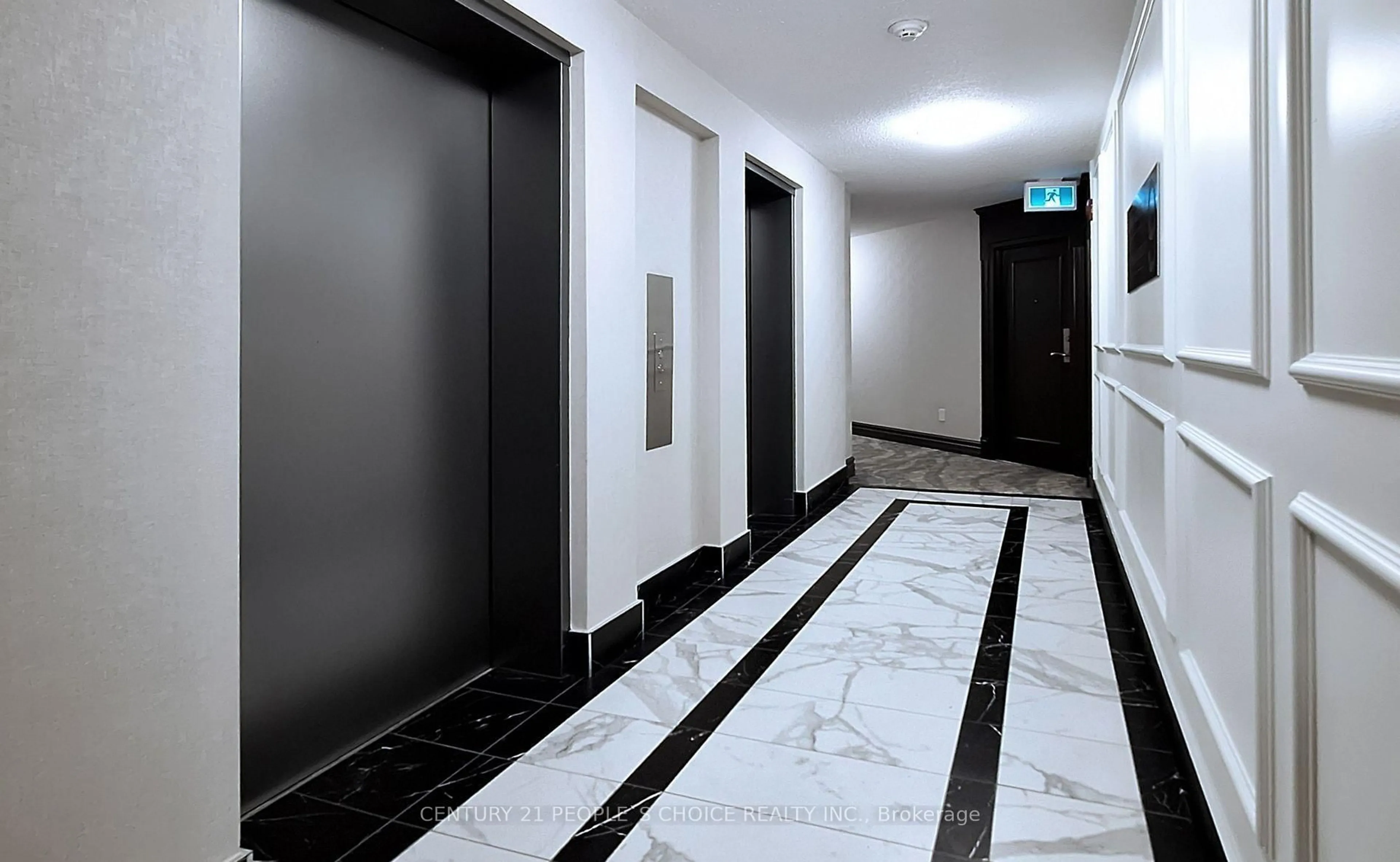 Lobby for 250 Davis Dr #909, Newmarket Ontario L3Y 7T7