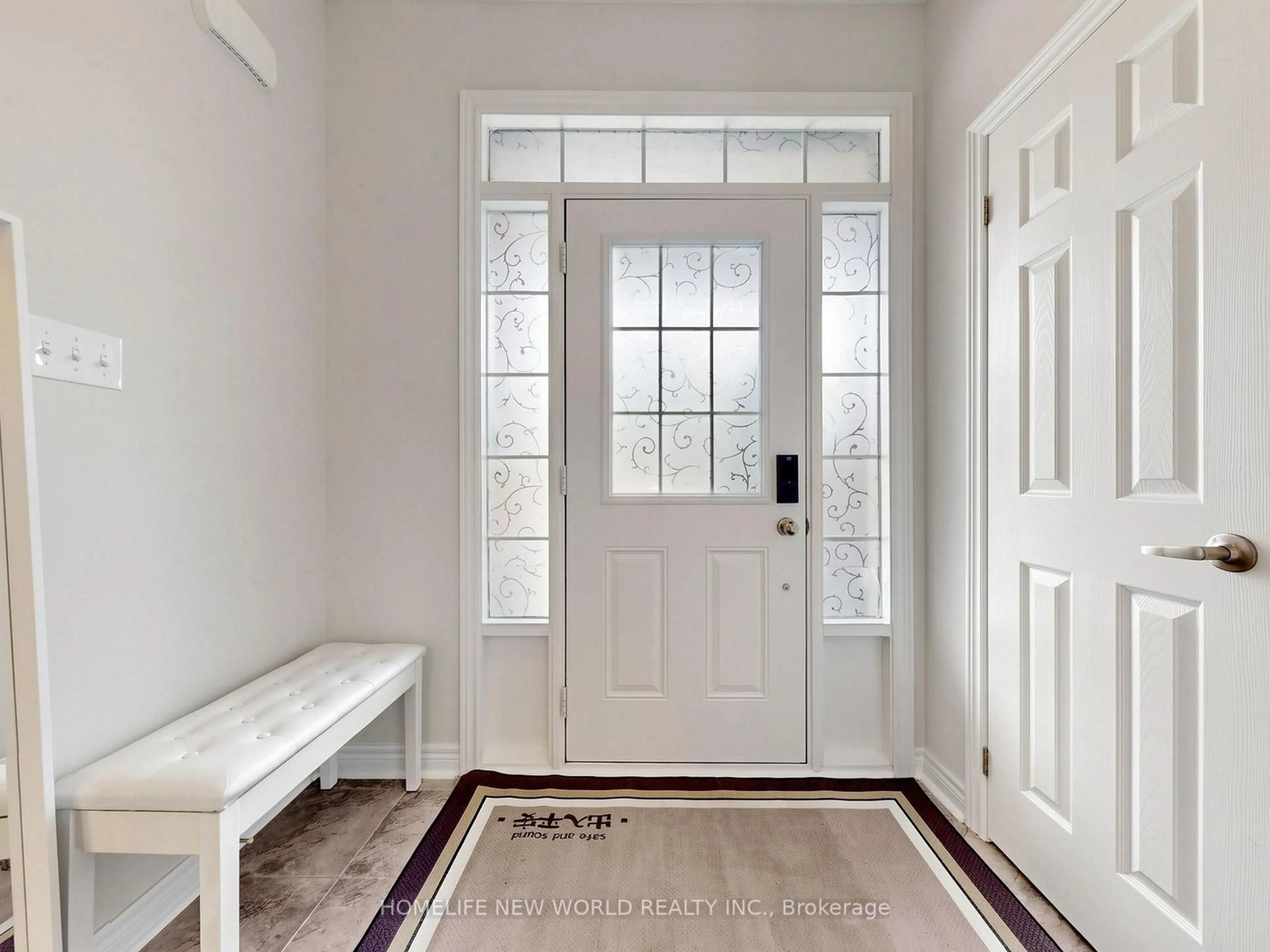 Indoor entryway for 41 Napanee St, Richmond Hill Ontario L4E 0X3