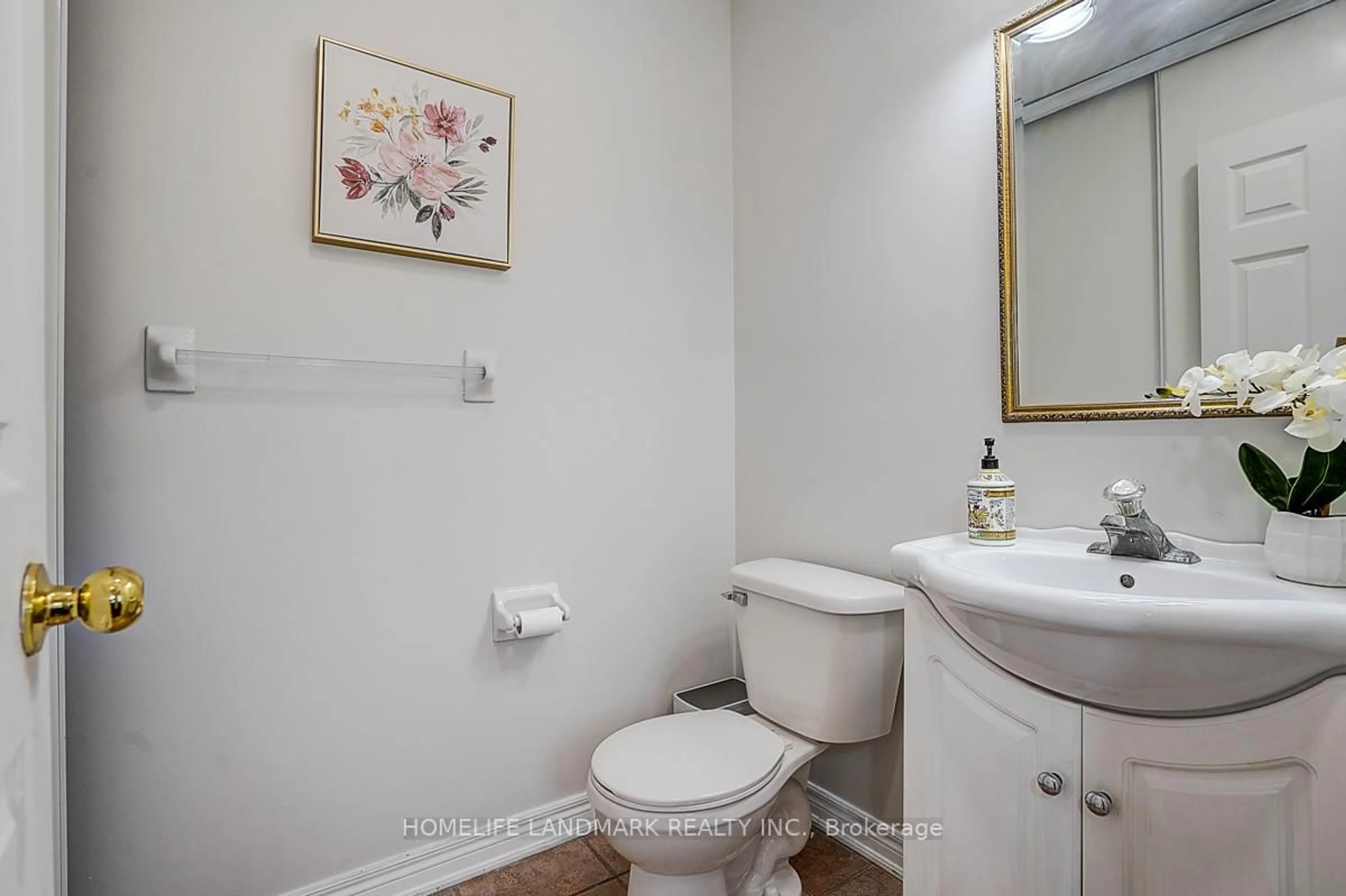 Standard bathroom, unknown for 54 Forestwood St, Richmond Hill Ontario L4S 2K3