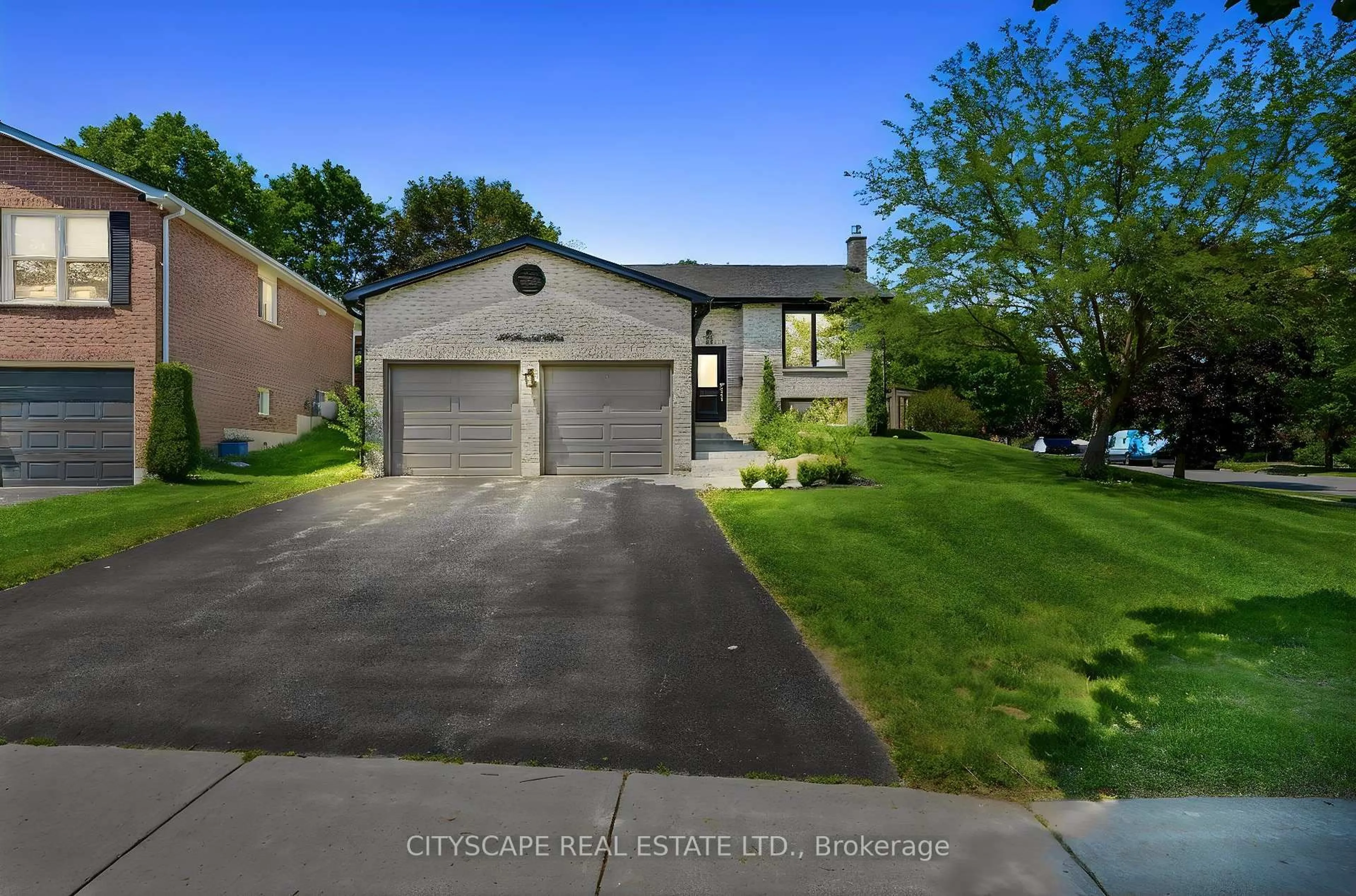 Unknown for 44 Stonehill Blvd, East Gwillimbury Ontario L9N 1E3